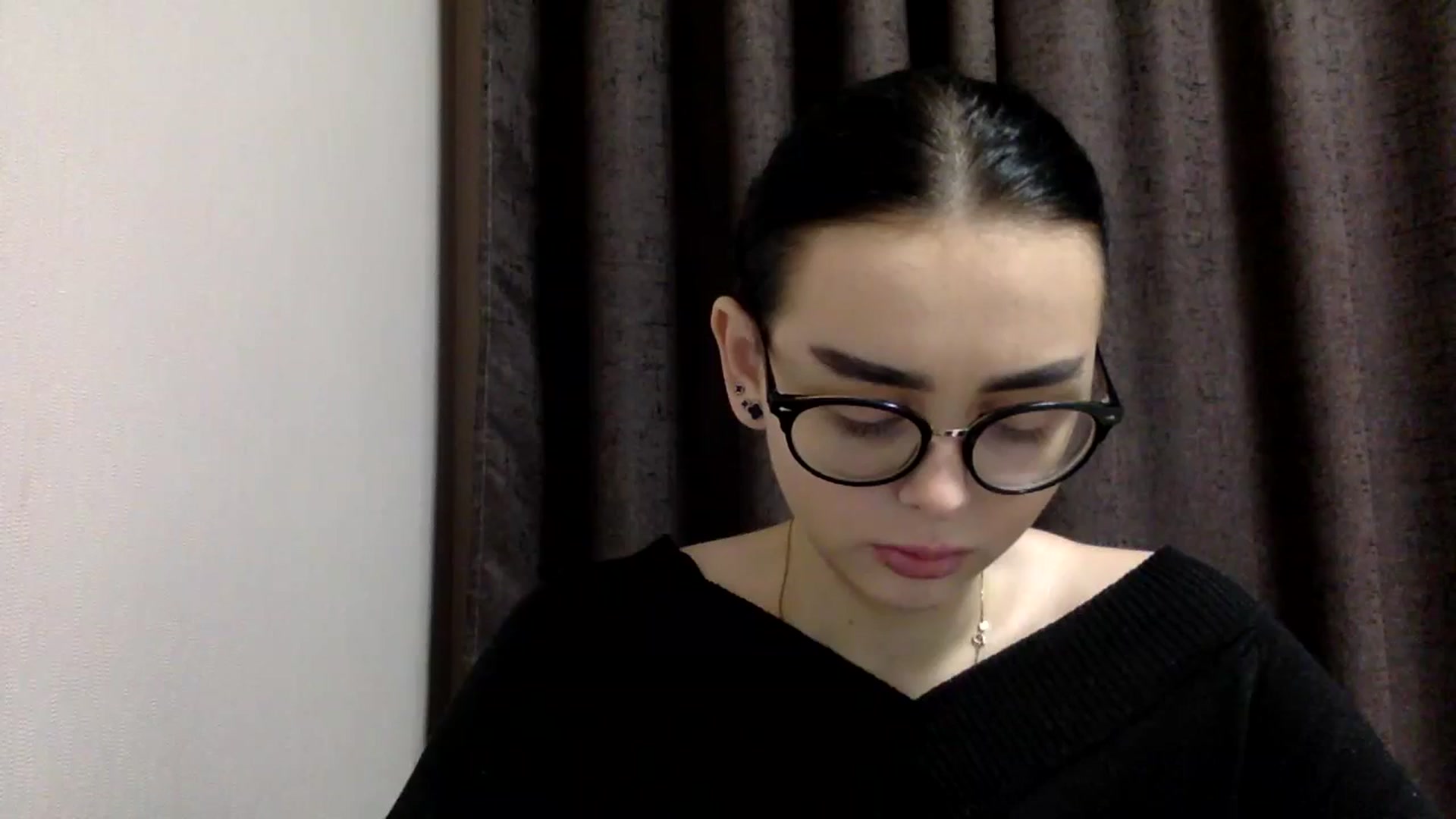 Gallery image thumbnail from EmilyJones's myfreecams stream on, 12/26/2024, 14:23 image 13 of 20