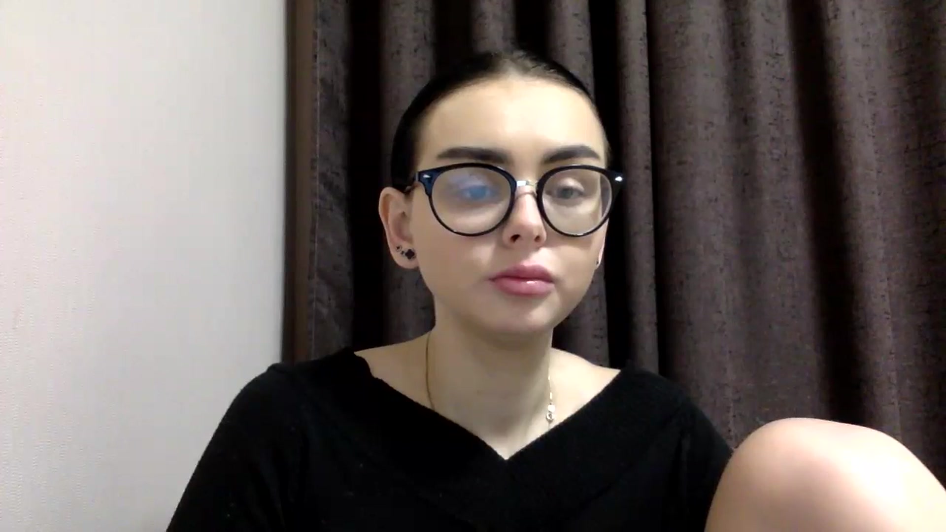 Gallery image thumbnail from EmilyJones's myfreecams stream on, 12/26/2024, 14:23 image 15 of 20