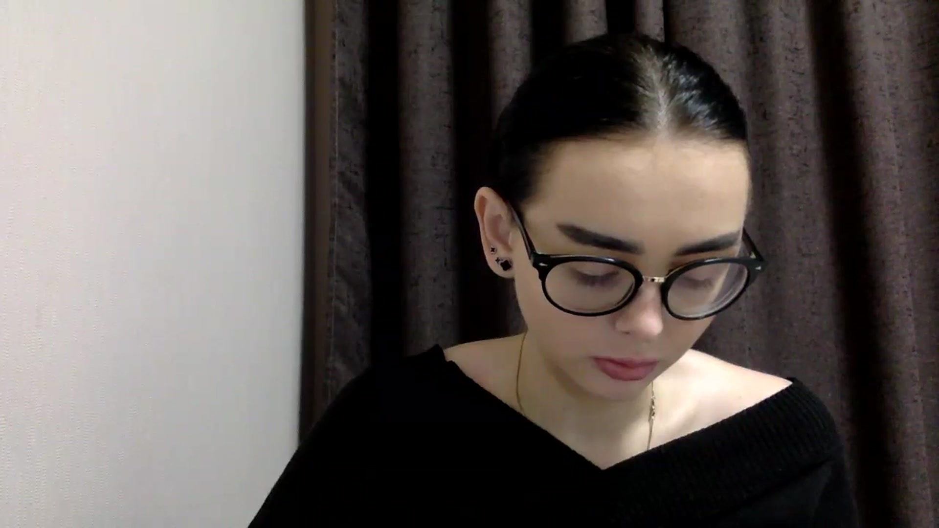 Gallery image thumbnail from EmilyJones's myfreecams stream on, 12/26/2024, 14:23 image 10 of 20