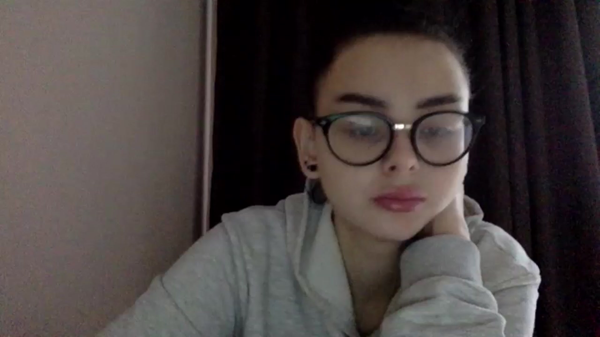 Gallery image thumbnail from EmilyJones's myfreecams stream on, 12/27/2024, 09:11 image 13 of 20
