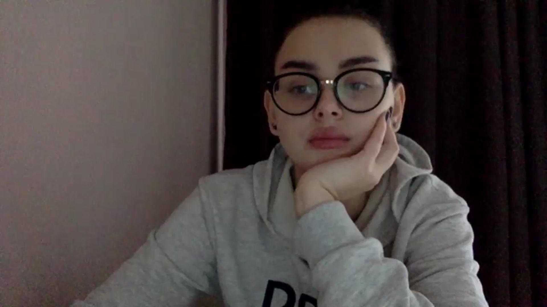 Gallery image thumbnail from EmilyJones's myfreecams stream on, 12/27/2024, 09:11 image 16 of 20