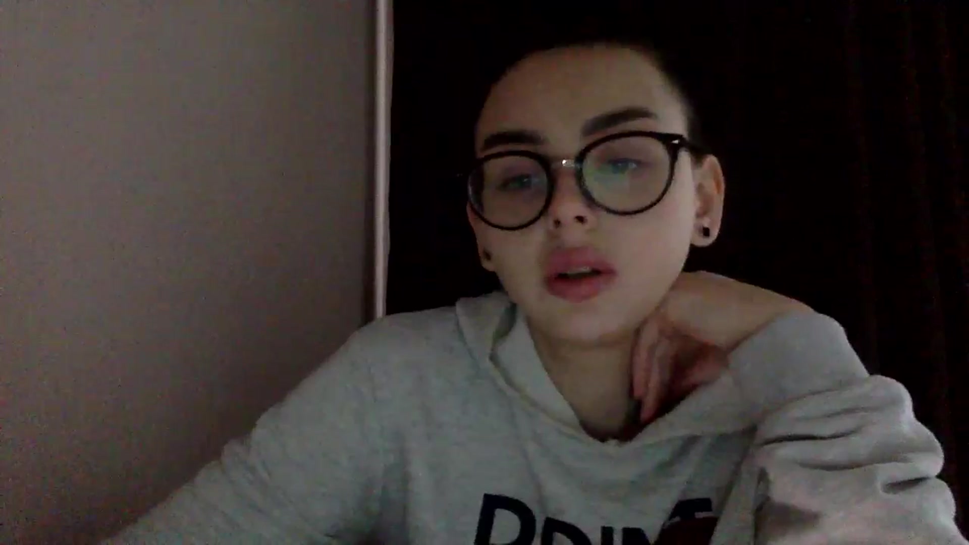 Gallery image thumbnail from EmilyJones's myfreecams stream on, 12/27/2024, 09:39 image 17 of 20