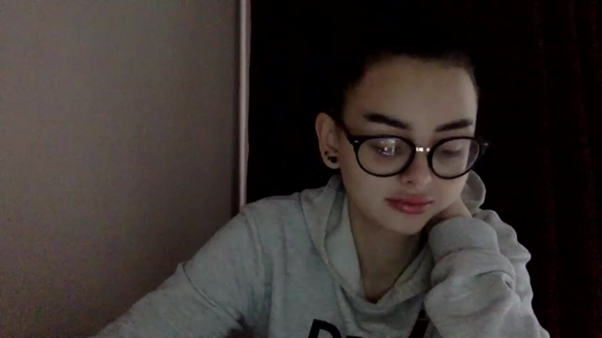 Gallery image thumbnail from EmilyJones's myfreecams stream on, 12/27/2024, 09:39 image 4 of 20