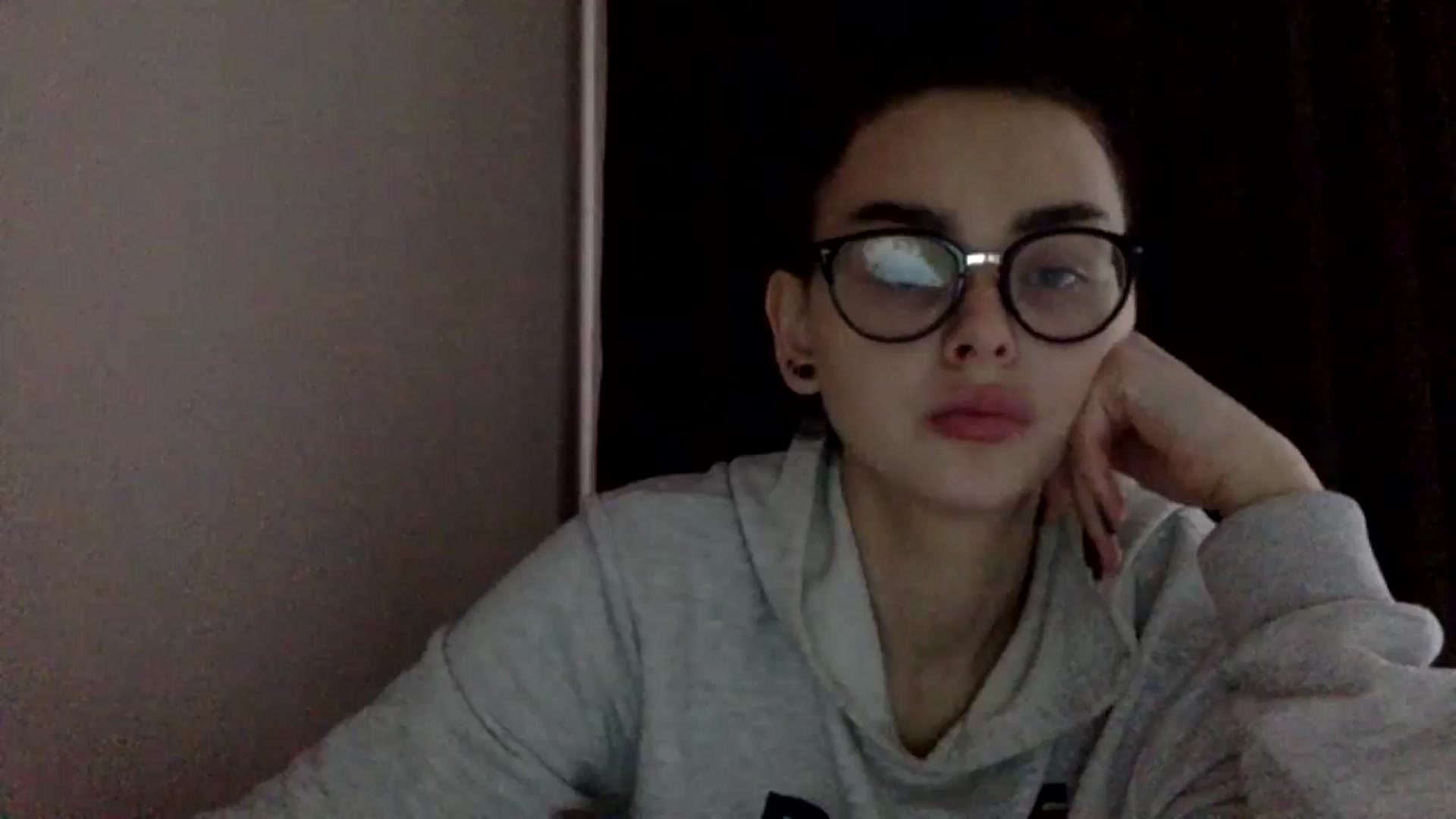 Gallery image thumbnail from EmilyJones's myfreecams stream on, 12/27/2024, 09:39 image 9 of 20