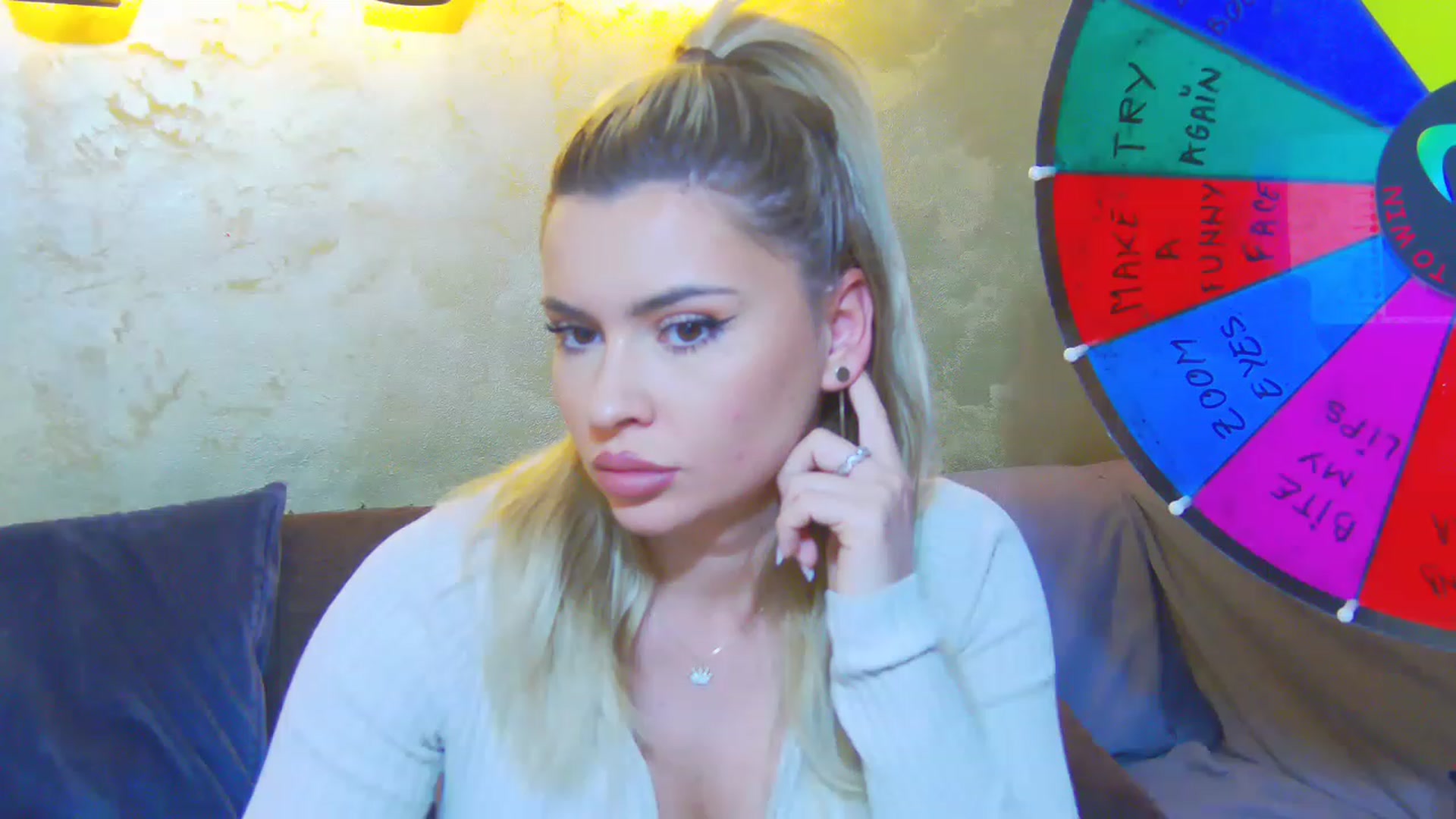 Gallery image thumbnail from EmilyLax's myfreecams stream on, 05/10/2023, 15:00 image 7 of 20