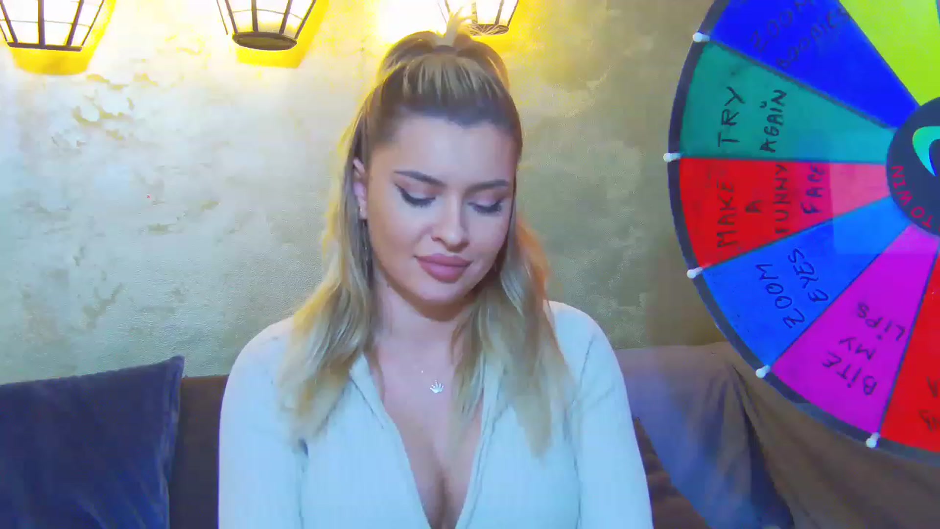 Gallery image thumbnail from EmilyLax's myfreecams stream on, 05/10/2023, 15:00 image 2 of 20