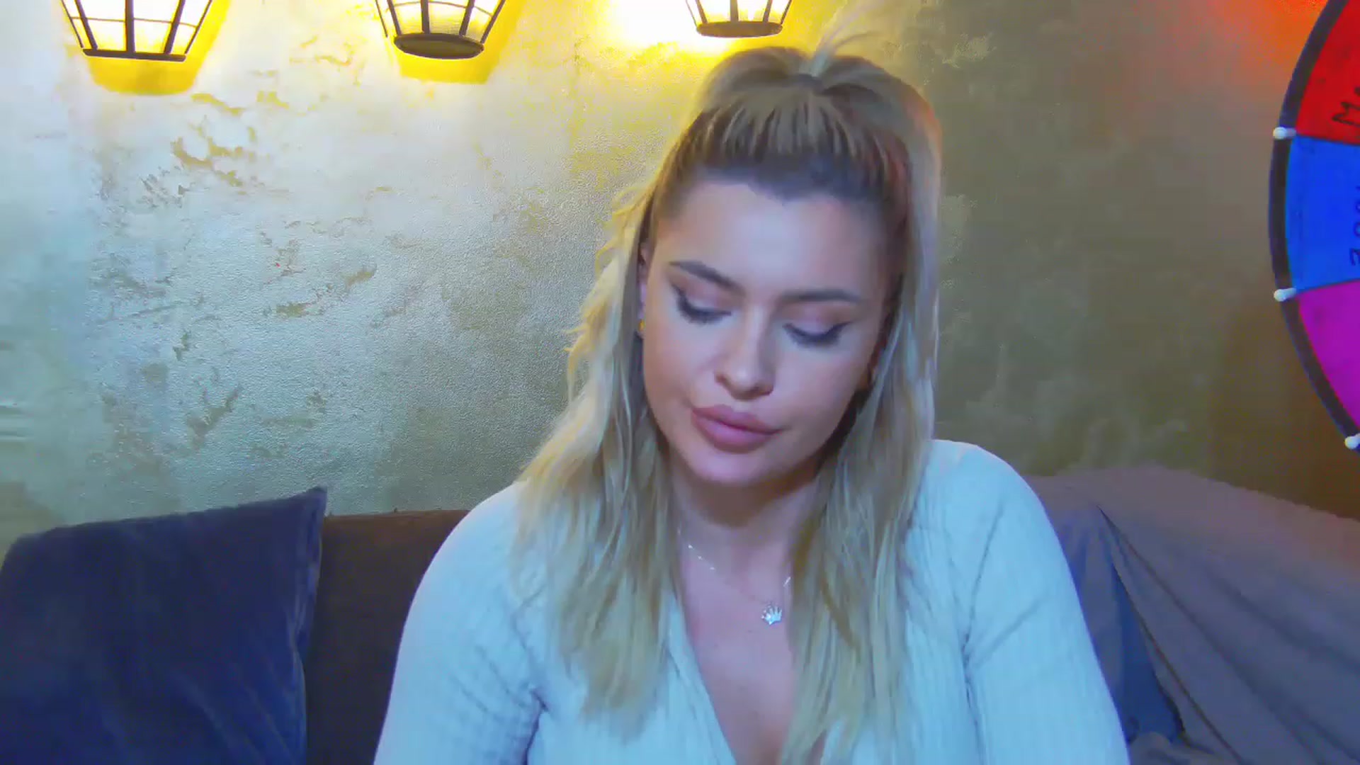 Gallery image thumbnail from EmilyLax's myfreecams stream on, 05/10/2023, 15:44 image 19 of 20