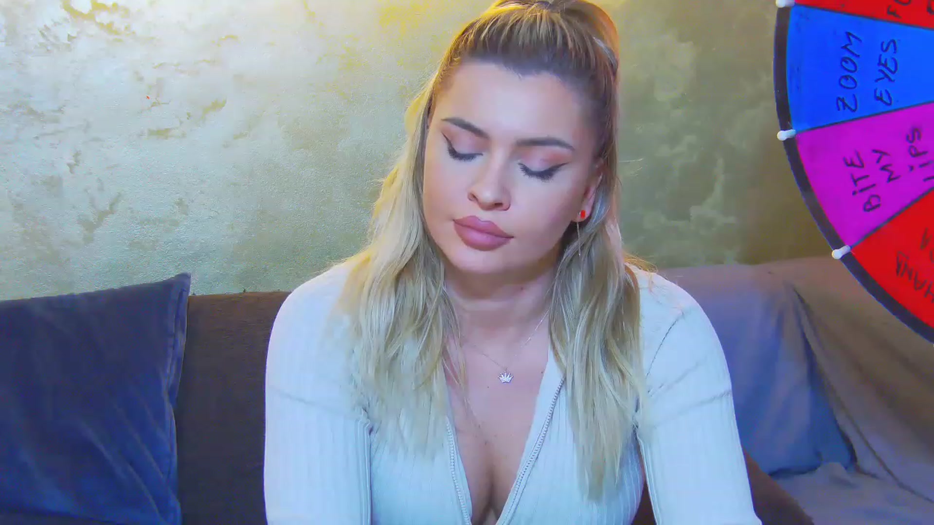 Gallery image thumbnail from EmilyLax's myfreecams stream on, 05/10/2023, 15:44 image 13 of 20