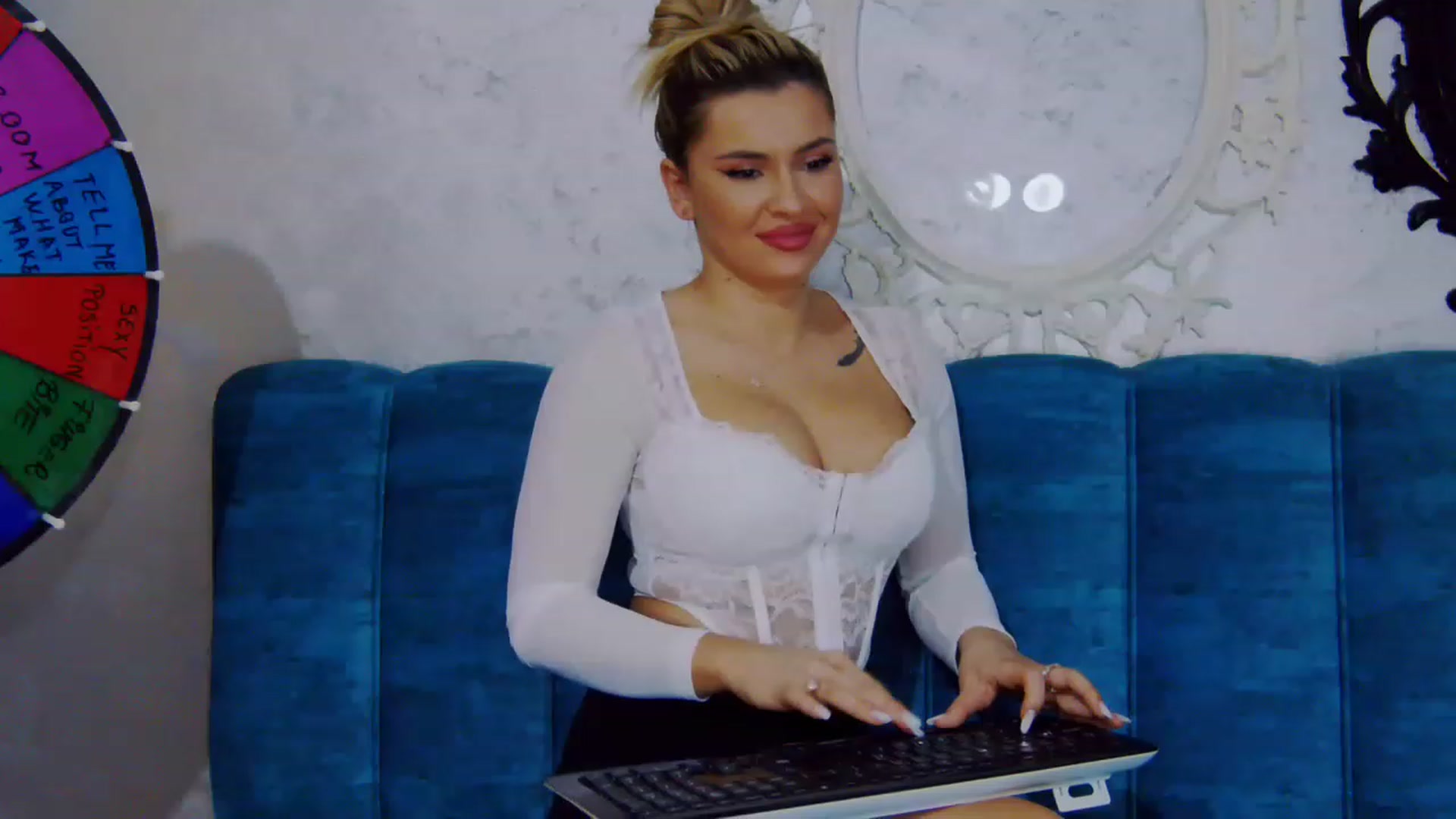 Gallery image thumbnail from EmilyLax's myfreecams stream on, 05/13/2023, 14:18 image 16 of 20