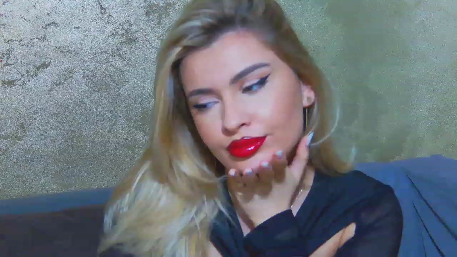 Gallery image thumbnail from EmilyLax's myfreecams stream on, 05/14/2023, 15:29 image 11 of 20