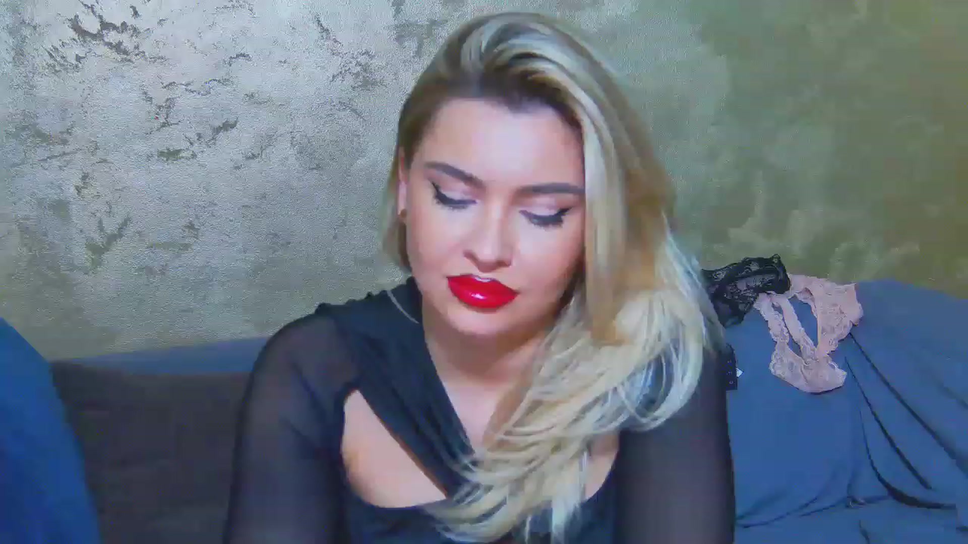 Gallery image thumbnail from EmilyLax's myfreecams stream on, 05/14/2023, 18:51 image 4 of 20