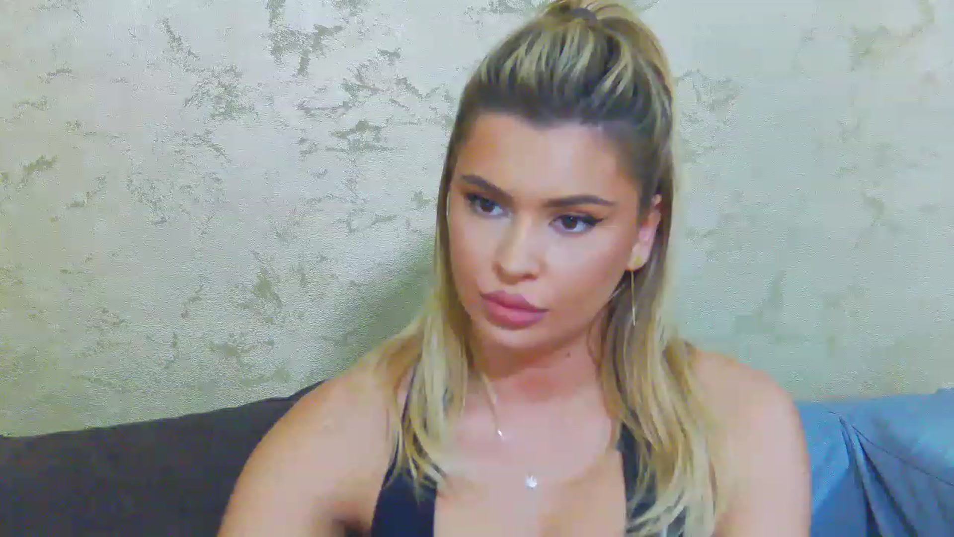 Gallery image thumbnail from EmilyLax's myfreecams stream on, 05/24/2023, 15:00 image 8 of 20