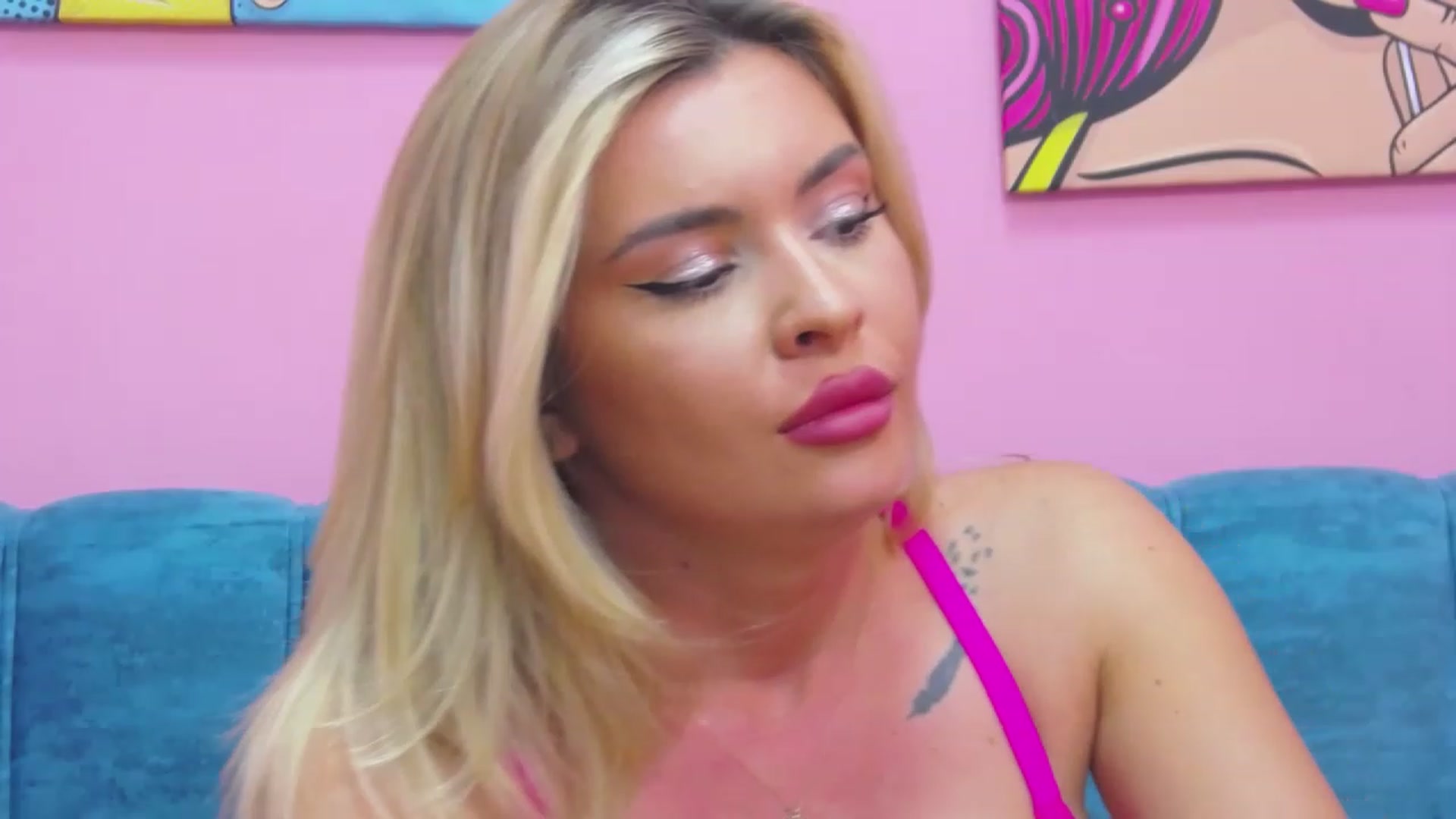 Gallery image thumbnail from EmilyLax's myfreecams stream on, 06/01/2023, 17:54 image 3 of 20