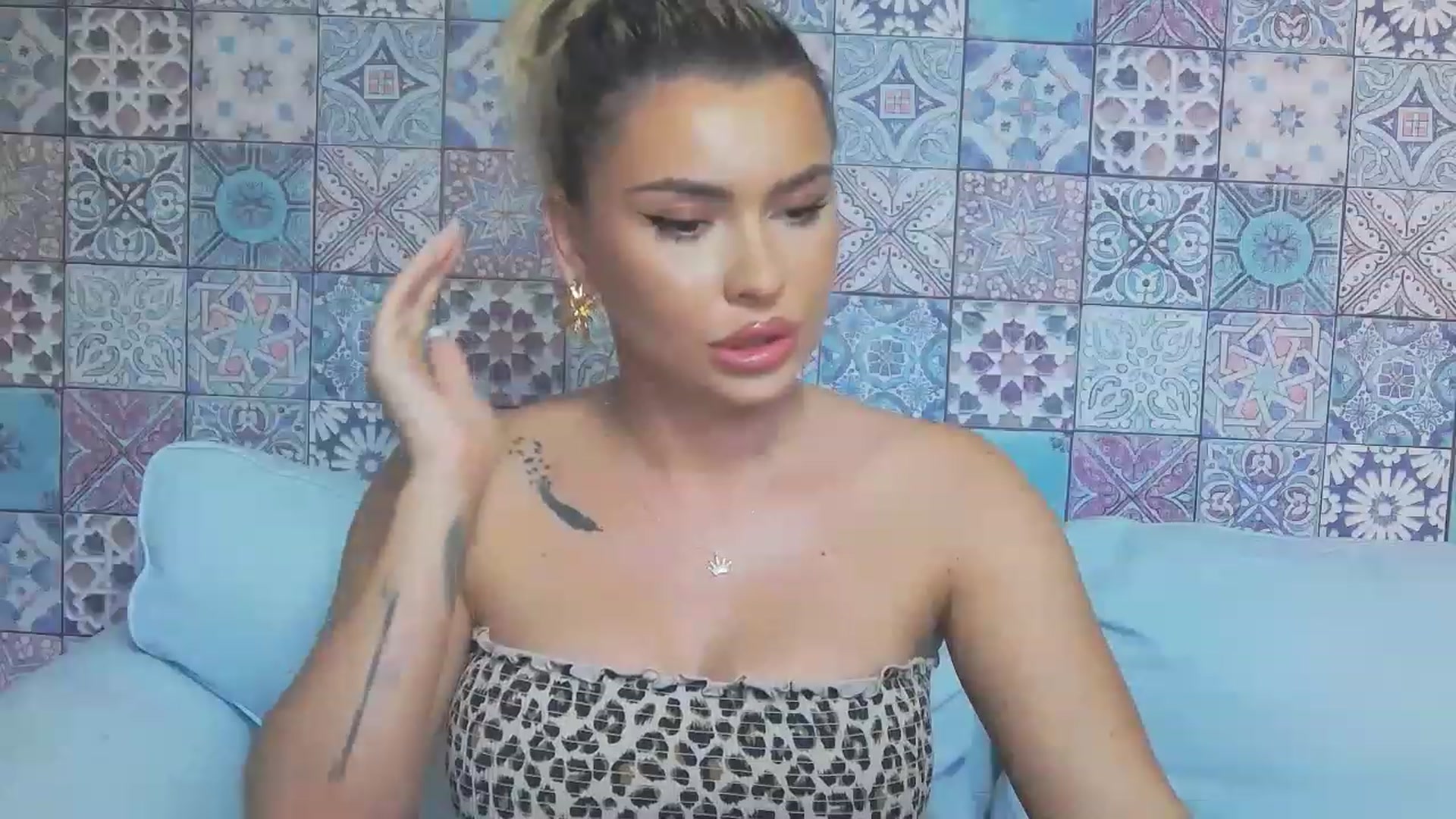Gallery image thumbnail from EmilyLax's myfreecams stream on, 06/03/2023, 14:55 image 16 of 20