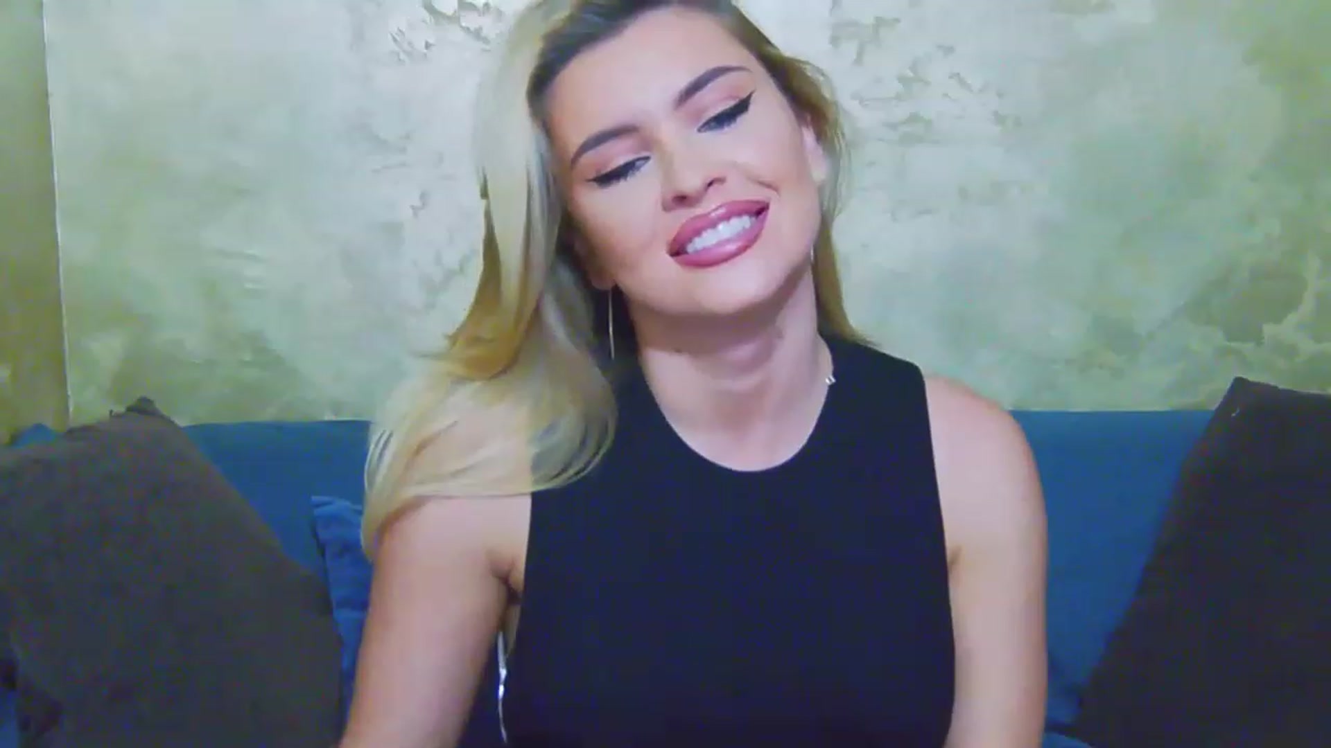 Gallery image thumbnail from EmilyLax's myfreecams stream on, 06/06/2023, 18:29 image 3 of 20