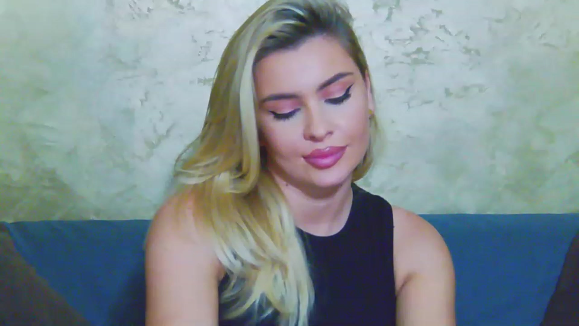 Gallery image thumbnail from EmilyLax's myfreecams stream on, 06/06/2023, 18:29 image 15 of 20