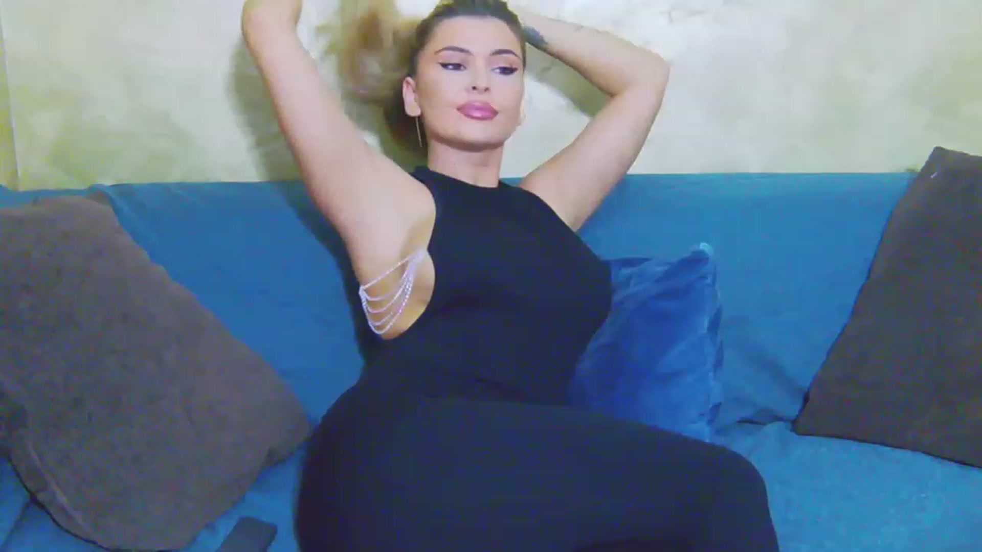 Gallery image thumbnail from EmilyLax's myfreecams stream on, 06/06/2023, 18:29 image 9 of 20