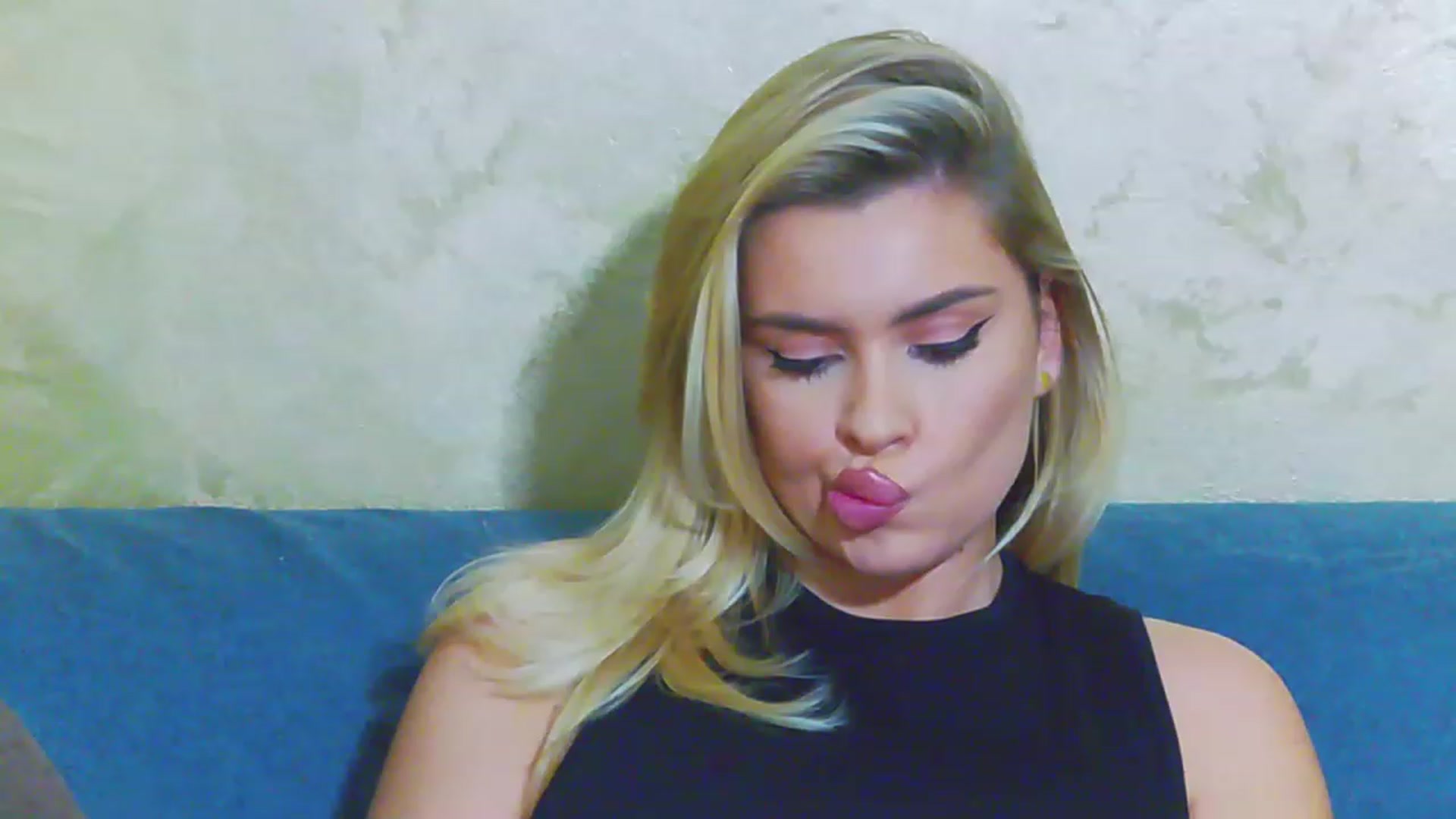 Gallery image thumbnail from EmilyLax's myfreecams stream on, 06/06/2023, 19:53 image 3 of 20