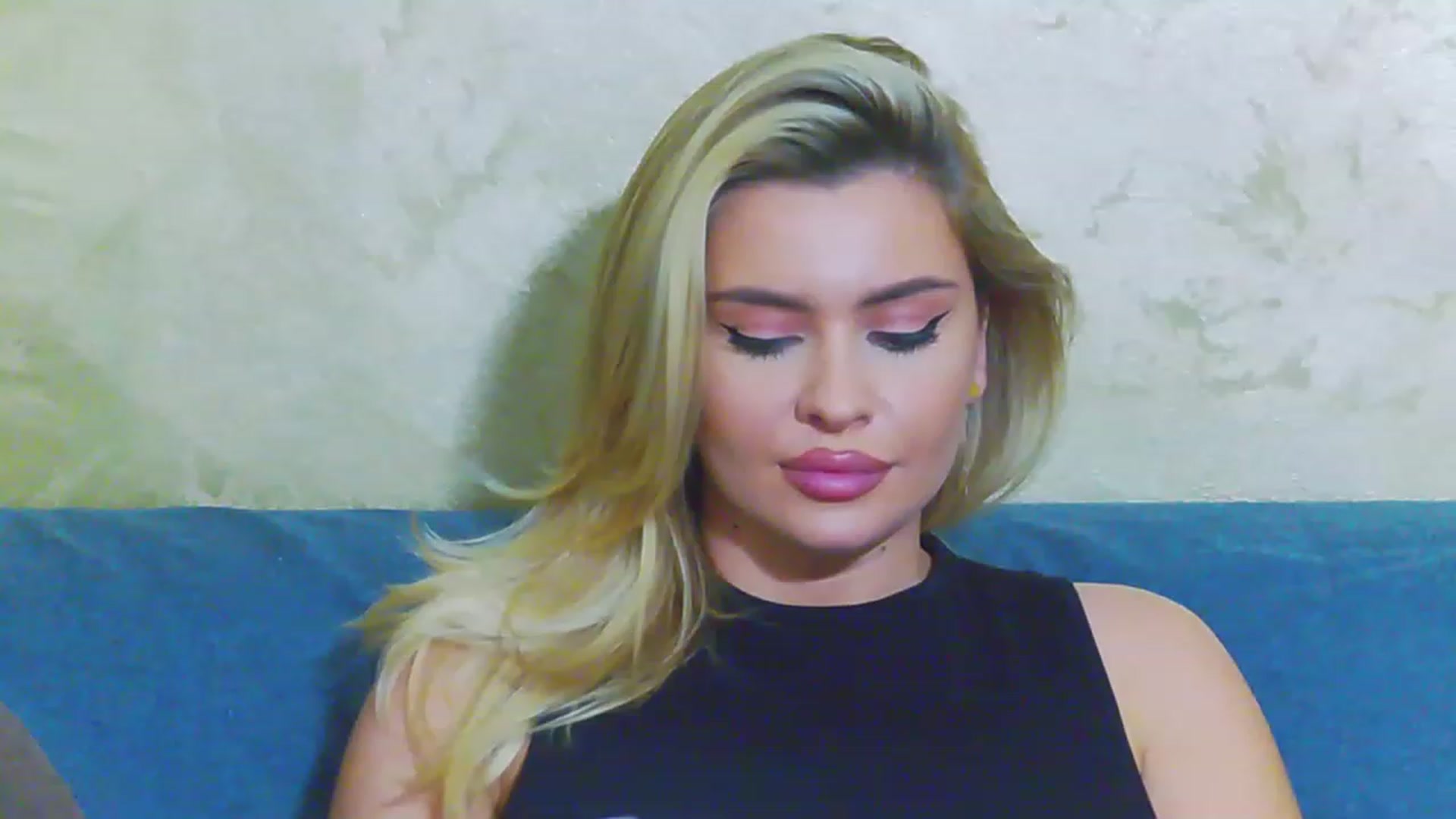 Gallery image thumbnail from EmilyLax's myfreecams stream on, 06/06/2023, 19:53 image 6 of 20