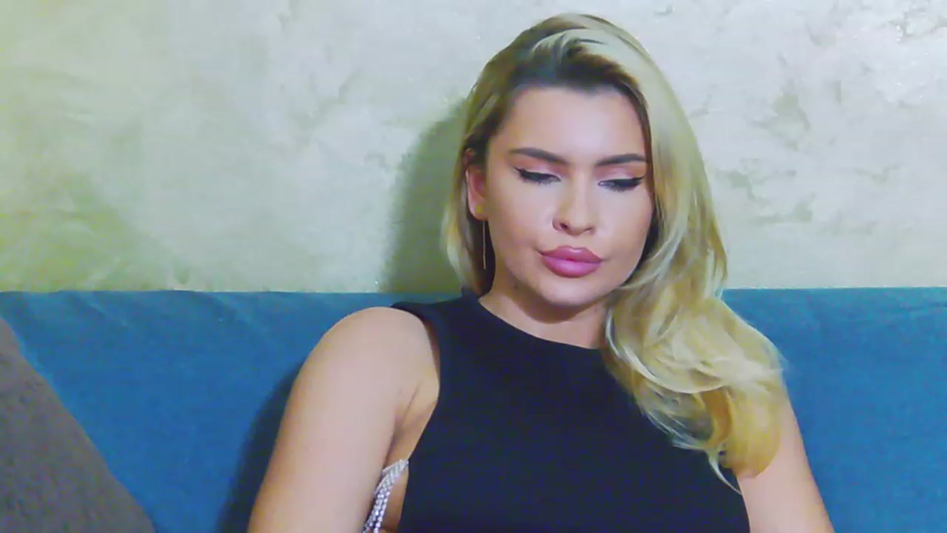 Gallery image thumbnail from EmilyLax's myfreecams stream on, 06/06/2023, 19:53 image 16 of 20
