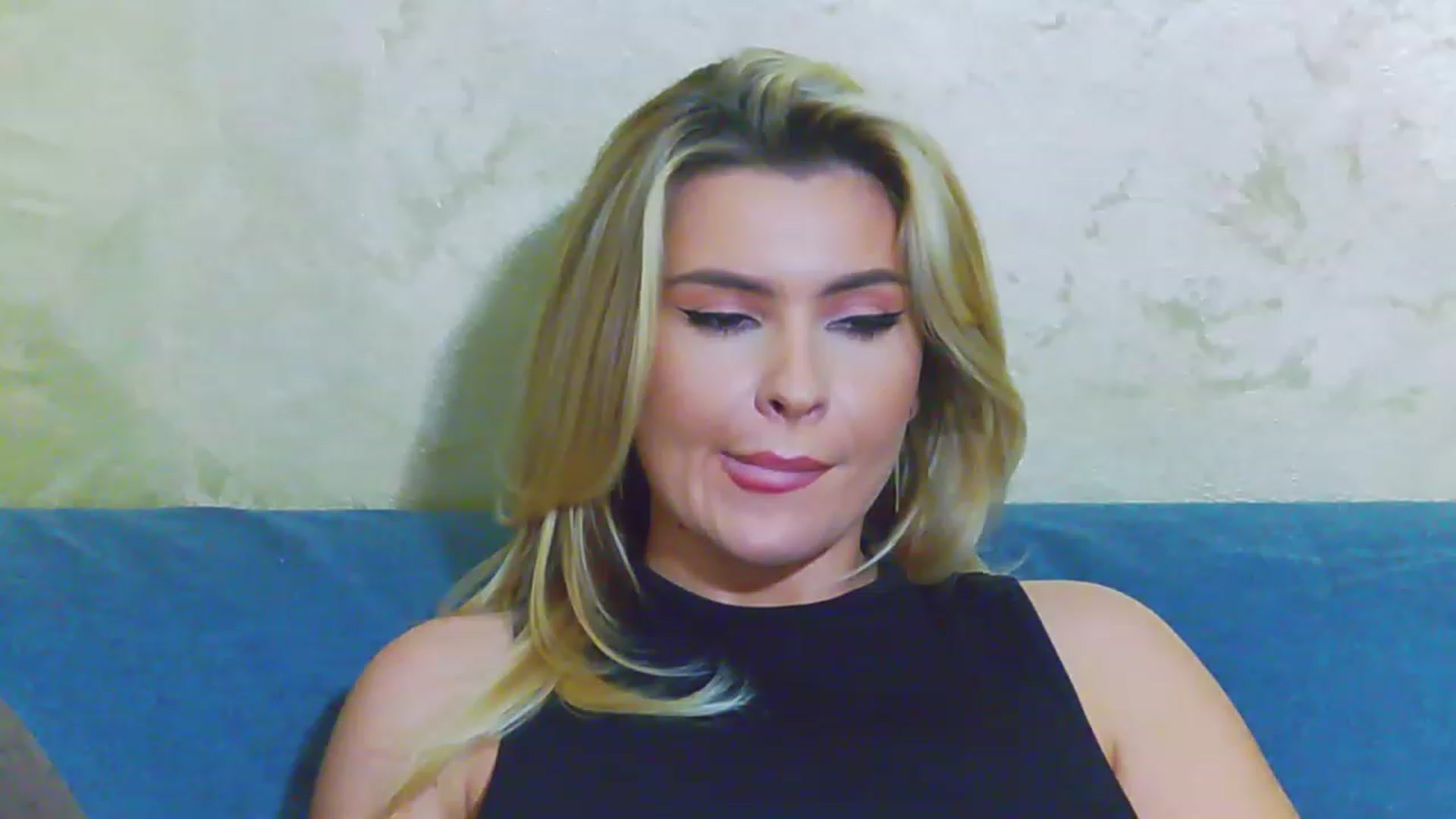 Gallery image thumbnail from EmilyLax's myfreecams stream on, 06/06/2023, 19:53 image 5 of 20