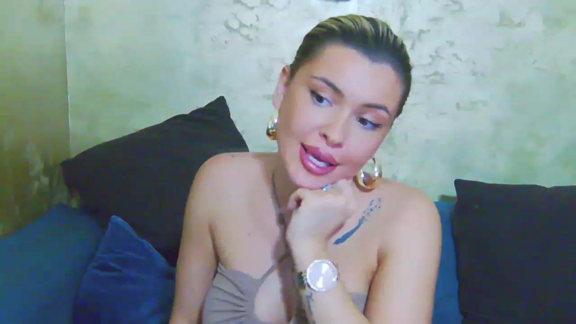 Gallery image thumbnail from EmilyLax's myfreecams stream on, 06/08/2023, 16:46 image 17 of 20