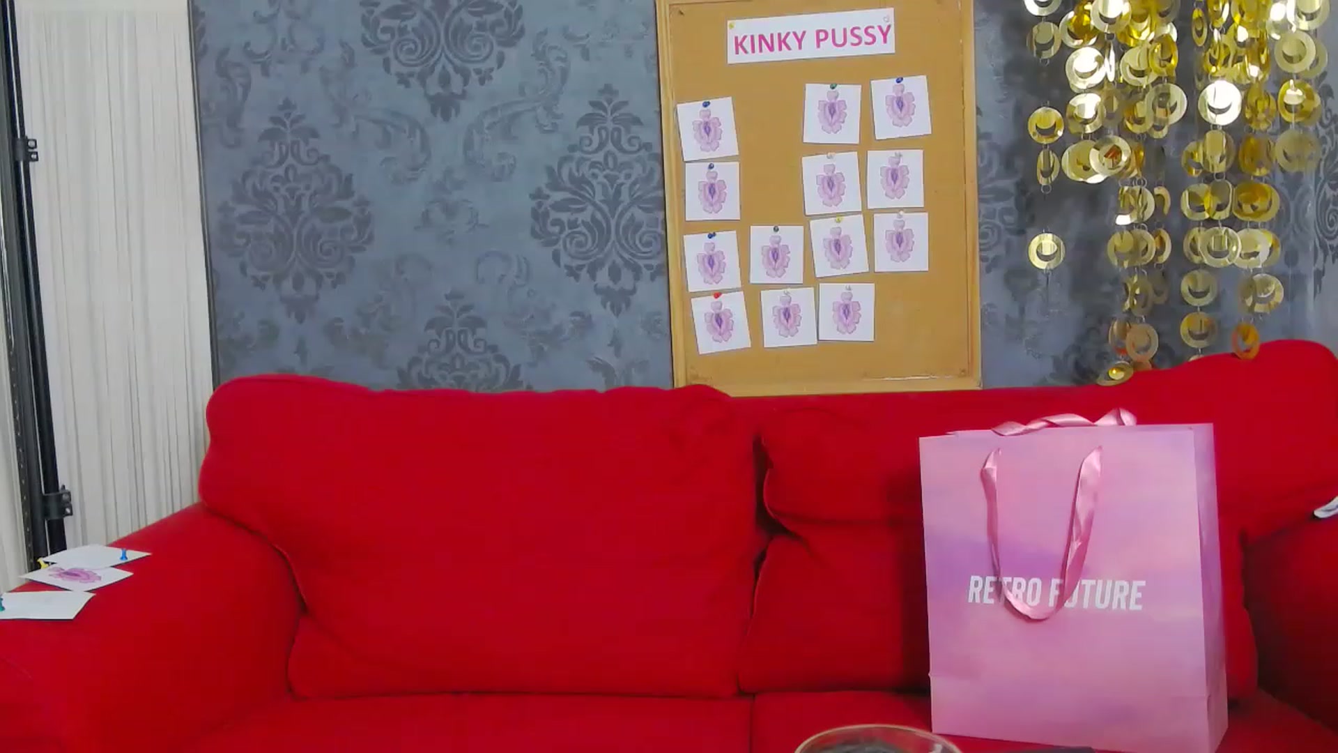 Gallery image thumbnail from EmilyLax's myfreecams stream on, 06/16/2023, 20:06 image 17 of 20