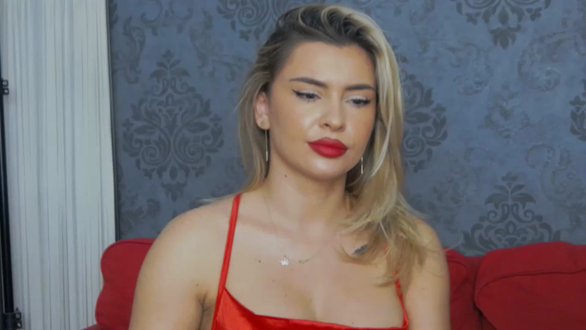 Gallery image thumbnail from EmilyLax's myfreecams stream on, 06/19/2023, 13:29 image 2 of 20