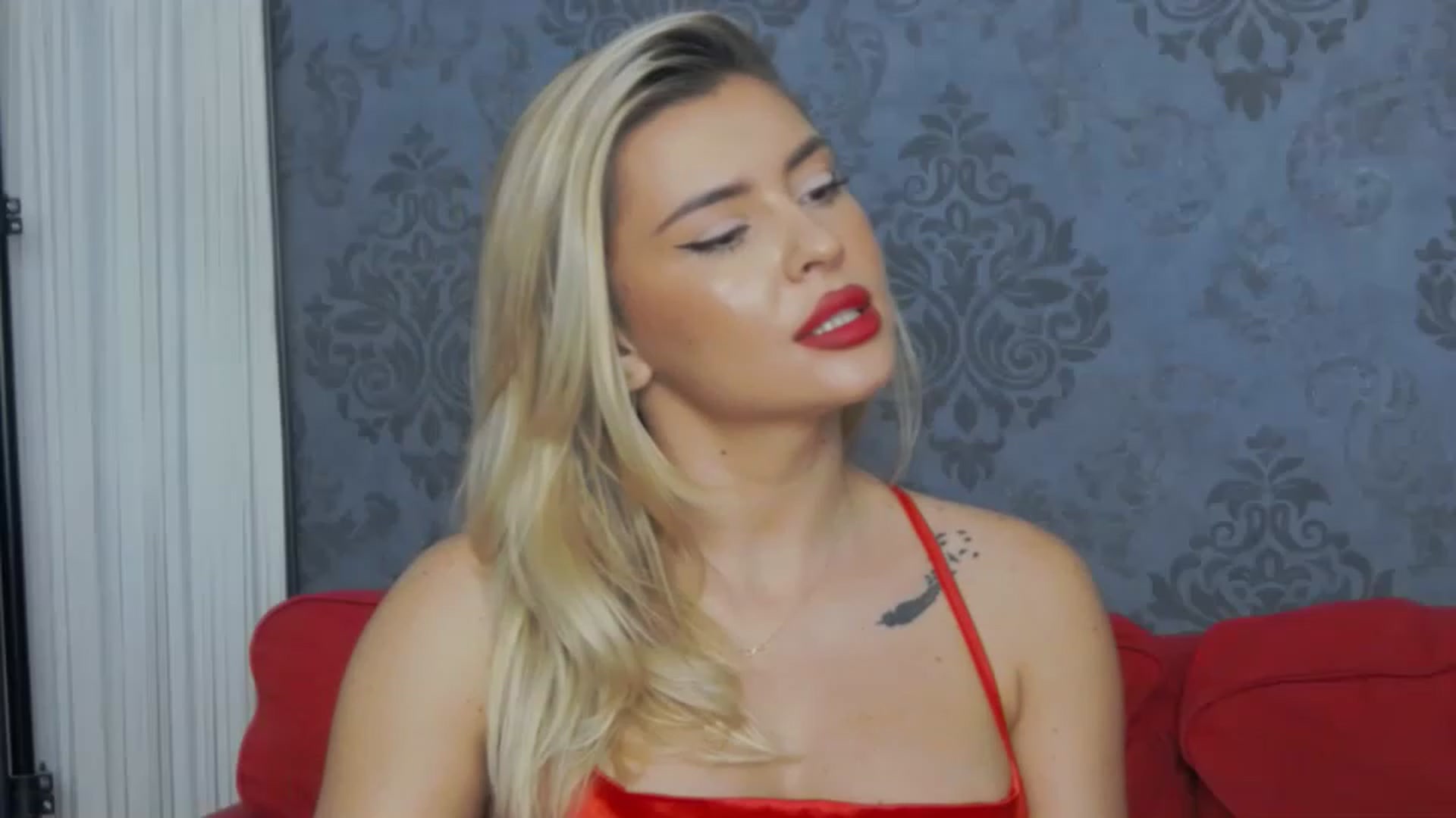 Gallery image thumbnail from EmilyLax's myfreecams stream on, 06/19/2023, 13:29 image 1 of 20
