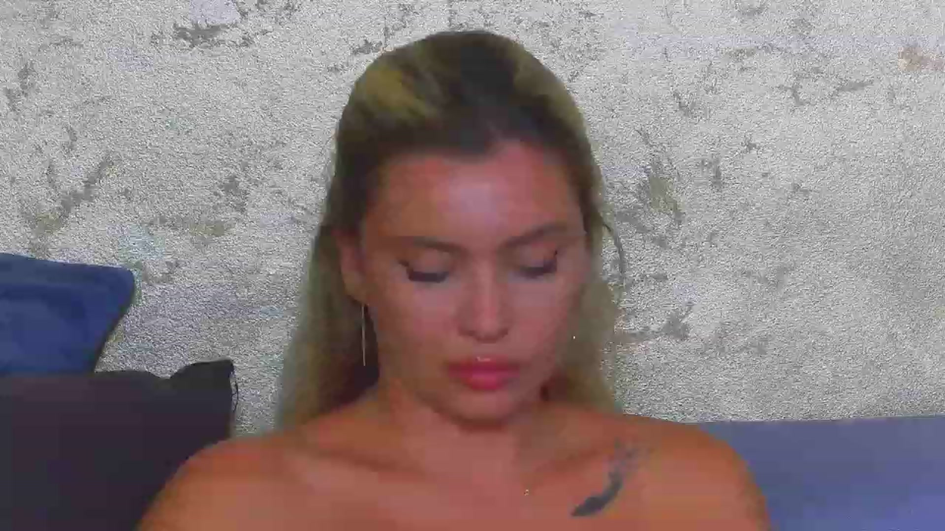 Gallery image thumbnail from EmilyLax's myfreecams stream on, 06/30/2023, 17:13 image 3 of 20