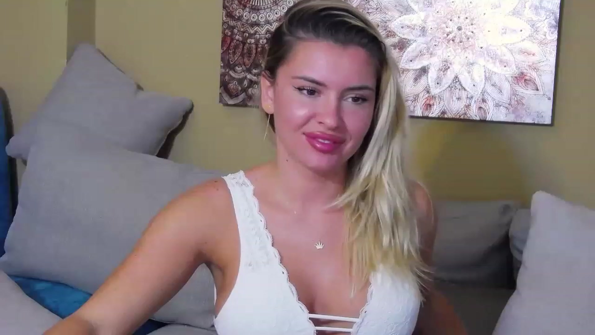 Gallery image thumbnail from EmilyLax's myfreecams stream on, 07/06/2023, 19:18 image 11 of 20