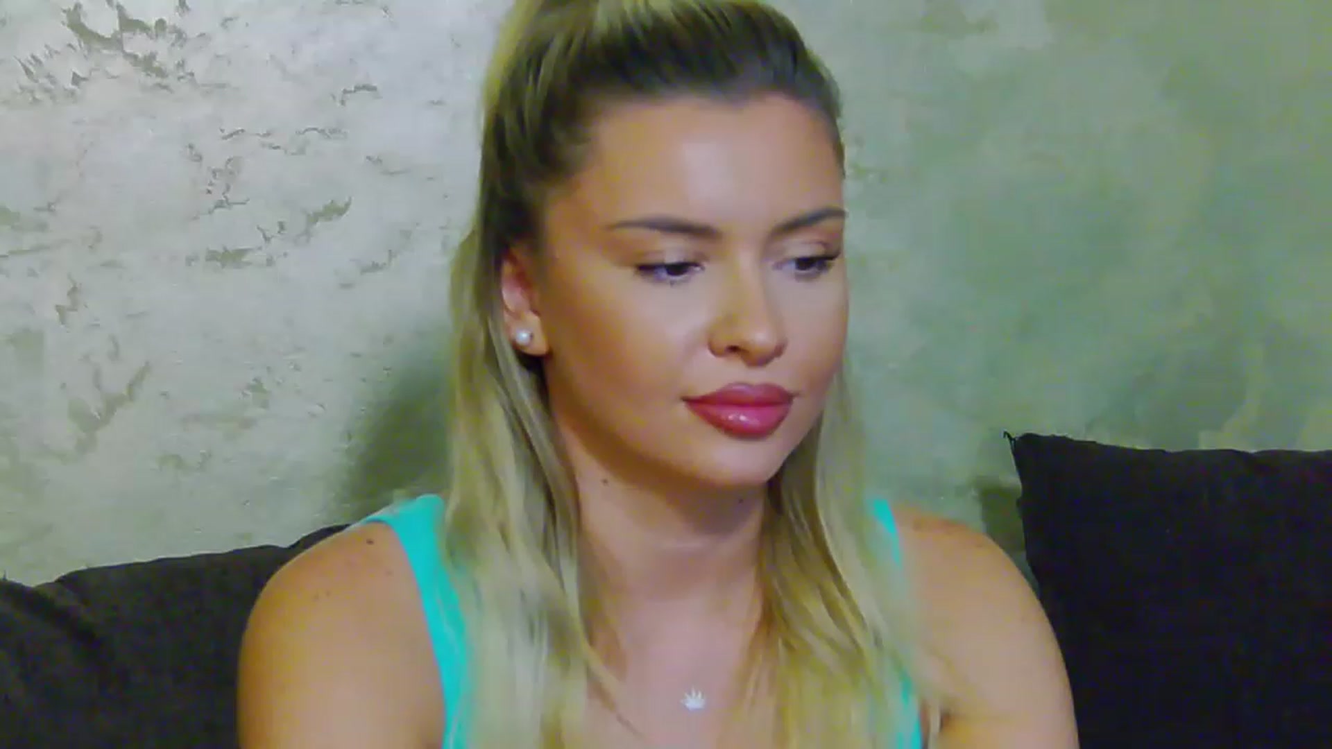 Gallery image thumbnail from EmilyLax's myfreecams stream on, 07/17/2023, 15:22 image 14 of 20