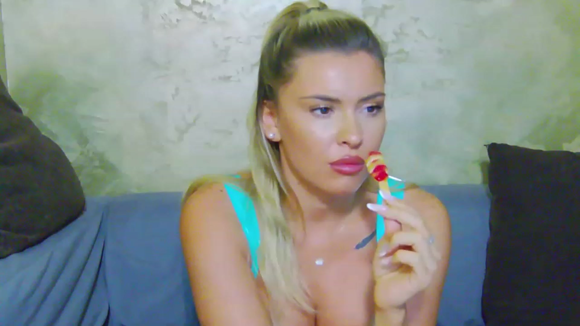 Gallery image thumbnail from EmilyLax's myfreecams stream on, 07/17/2023, 20:15 image 20 of 20