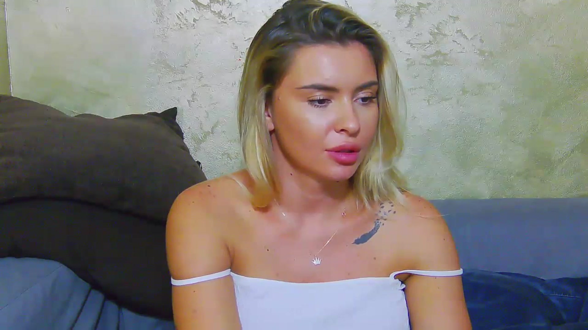 Gallery image thumbnail from EmilyLax's myfreecams stream on, 07/18/2023, 20:42 image 15 of 20