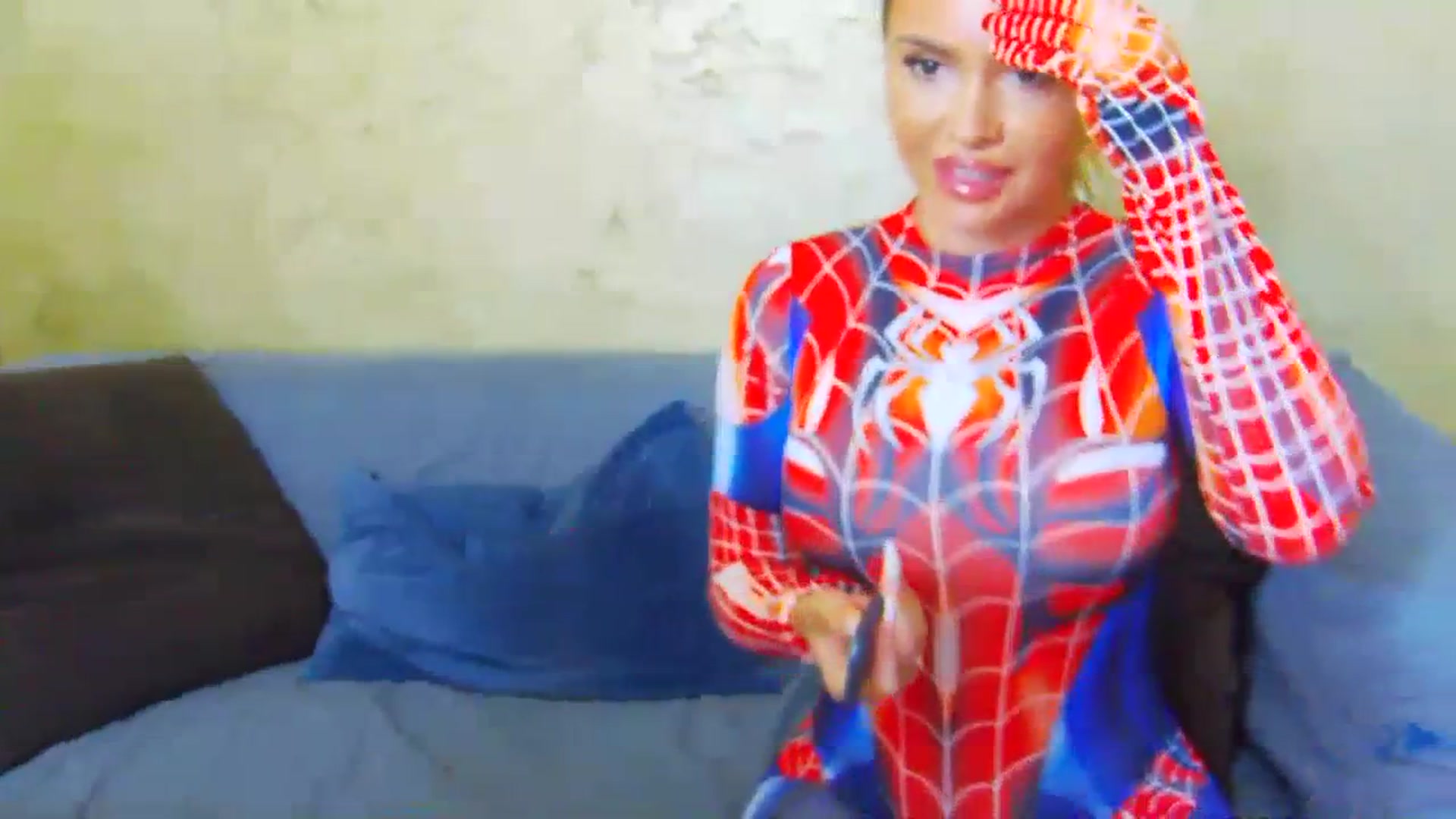 Gallery image thumbnail from EmilyLax's myfreecams stream on, 07/19/2023, 15:45 image 14 of 20