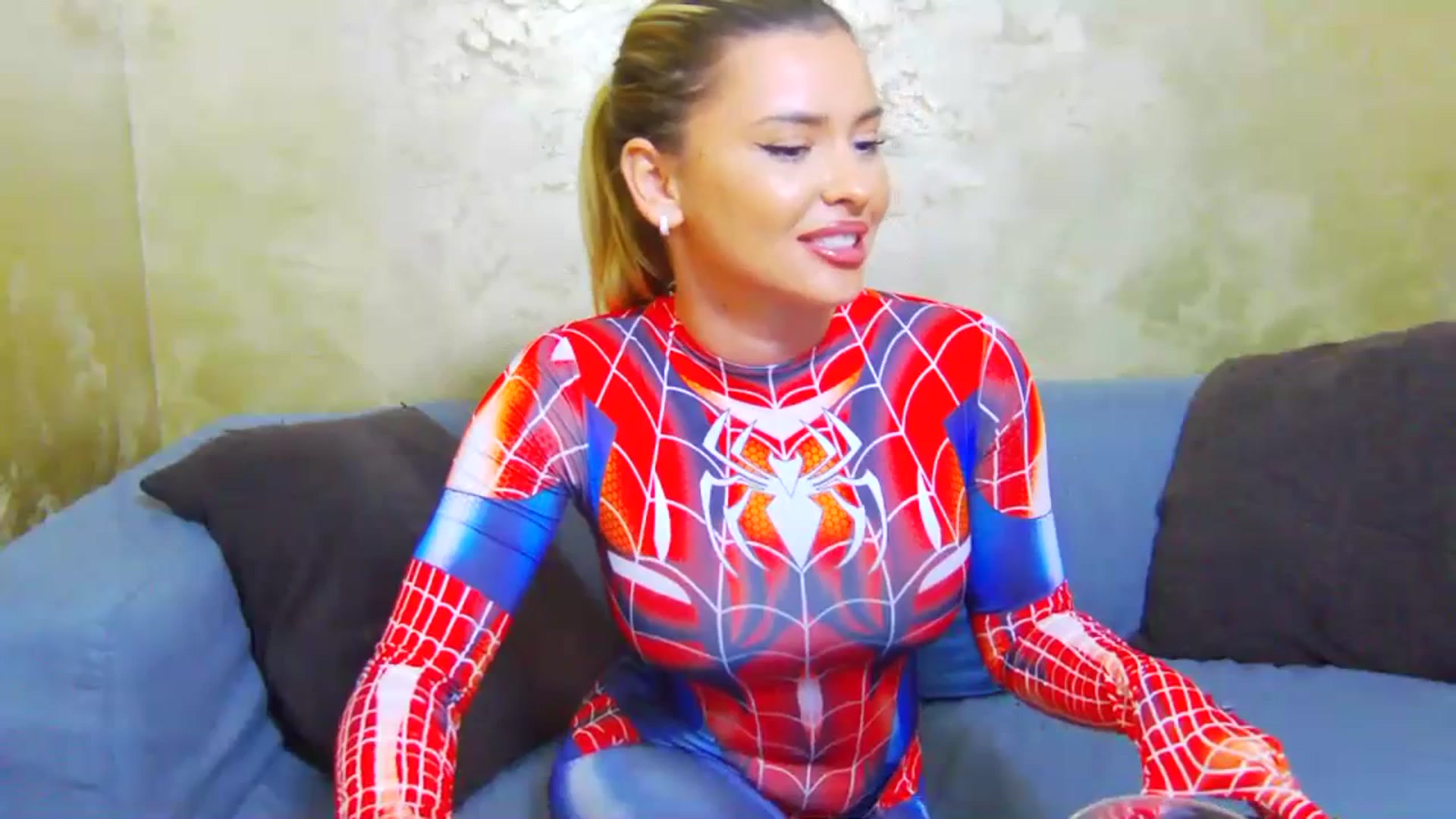Gallery image thumbnail from EmilyLax's myfreecams stream on, 07/19/2023, 15:45 image 1 of 20