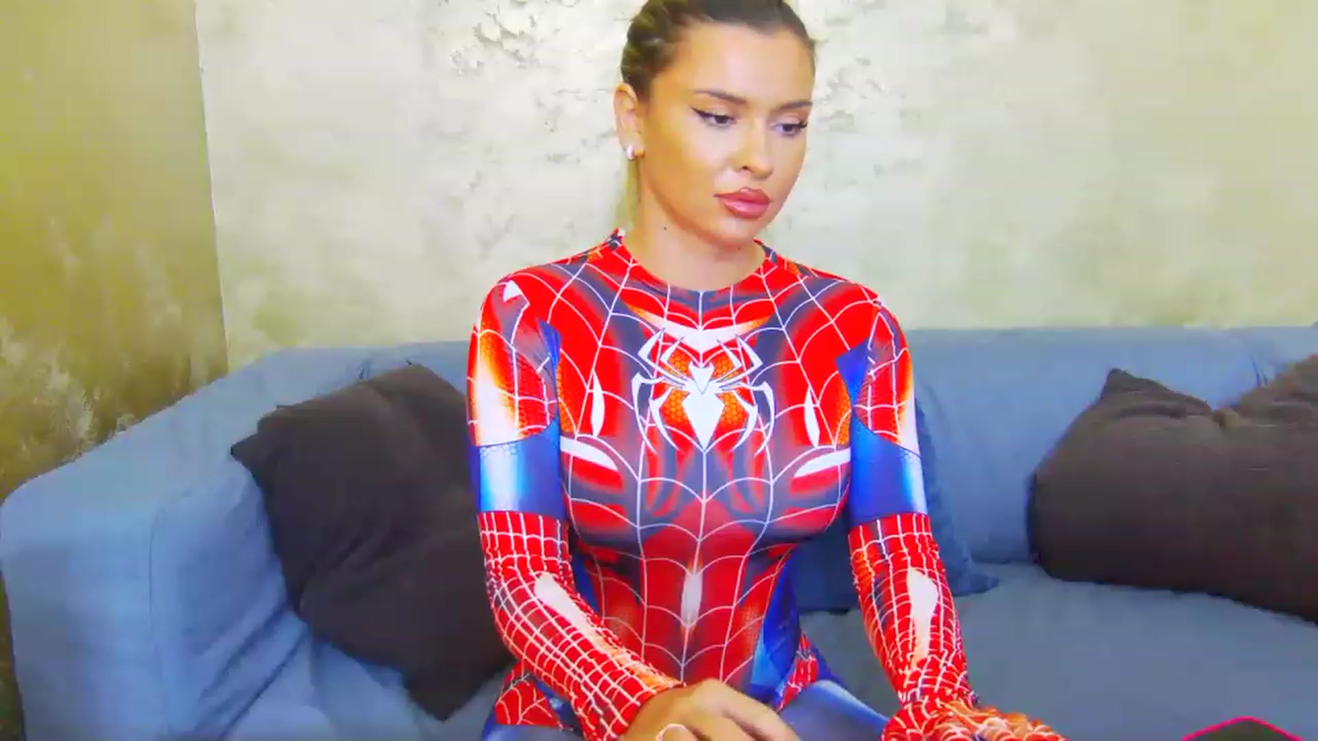 Gallery image thumbnail from EmilyLax's myfreecams stream on, 07/19/2023, 17:24 image 2 of 20