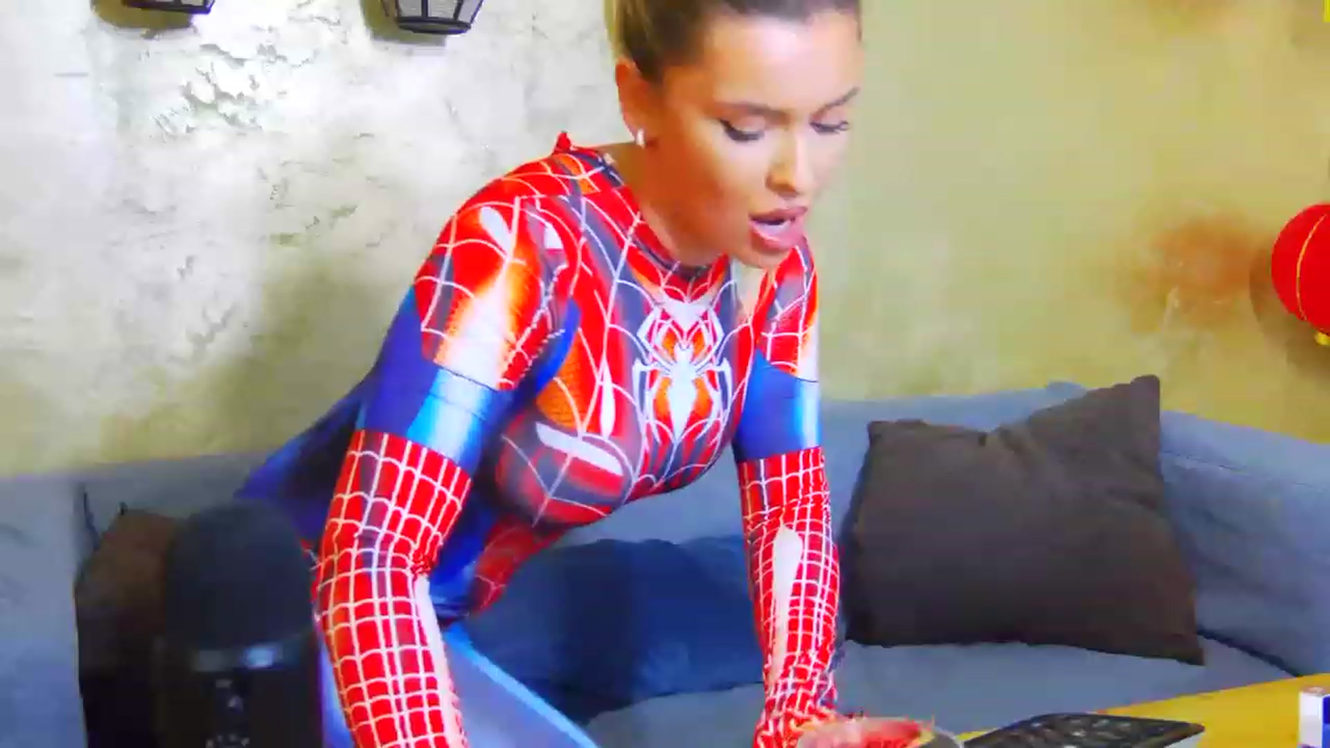 Gallery image thumbnail from EmilyLax's myfreecams stream on, 07/19/2023, 17:24 image 18 of 20