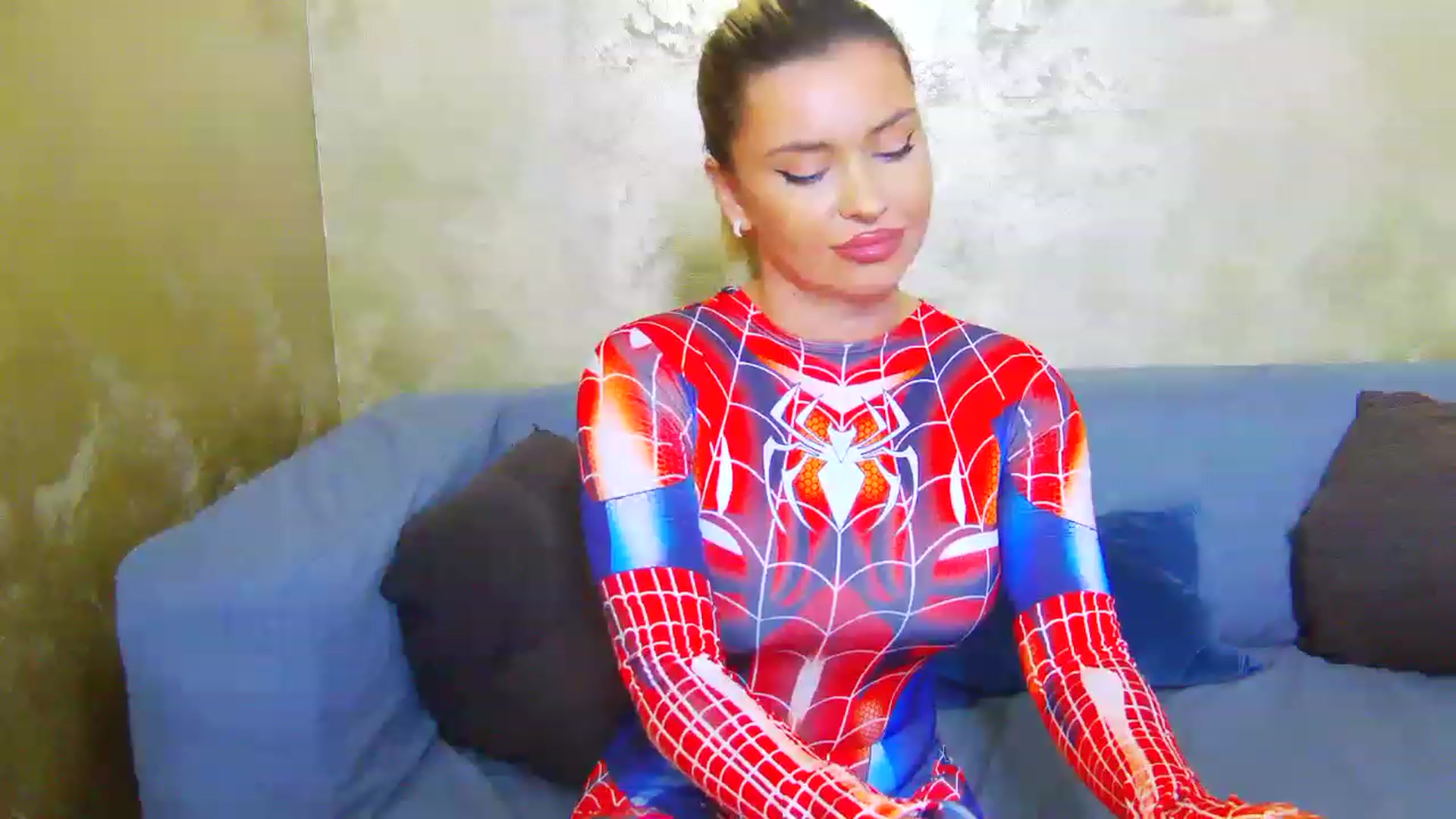 Gallery image thumbnail from EmilyLax's myfreecams stream on, 07/19/2023, 17:24 image 17 of 20