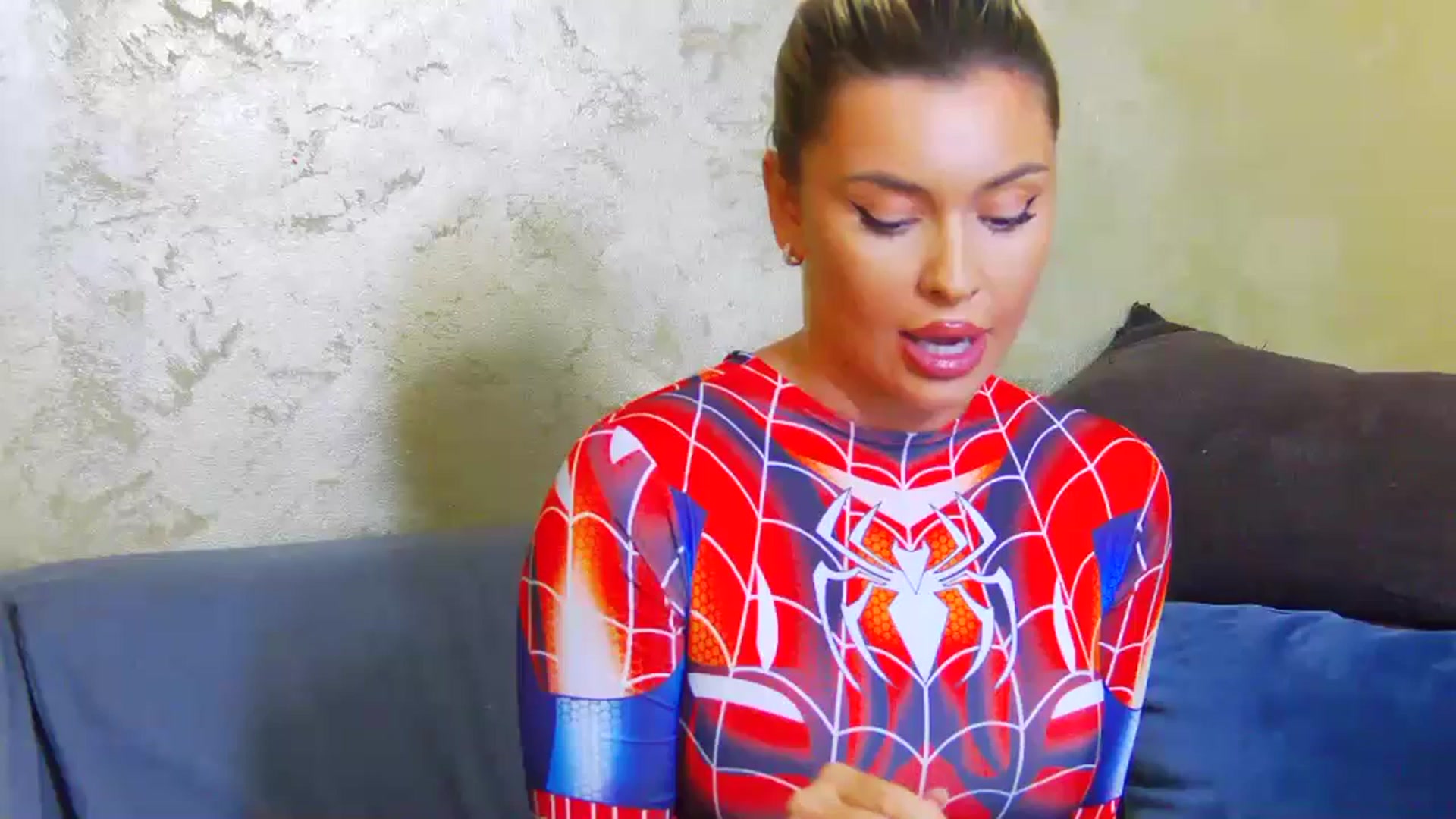Gallery image thumbnail from EmilyLax's myfreecams stream on, 07/19/2023, 18:39 image 4 of 20