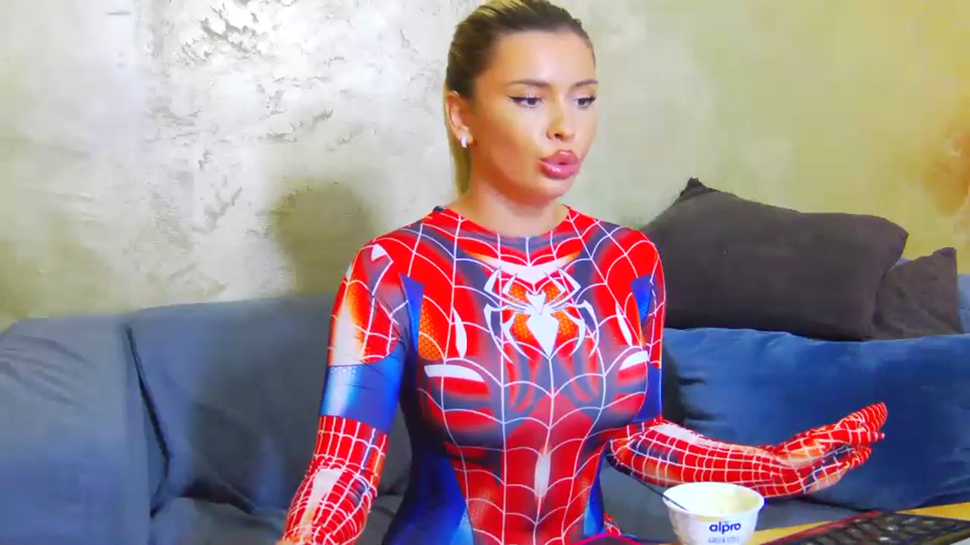 Gallery image thumbnail from EmilyLax's myfreecams stream on, 07/19/2023, 18:39 image 5 of 20