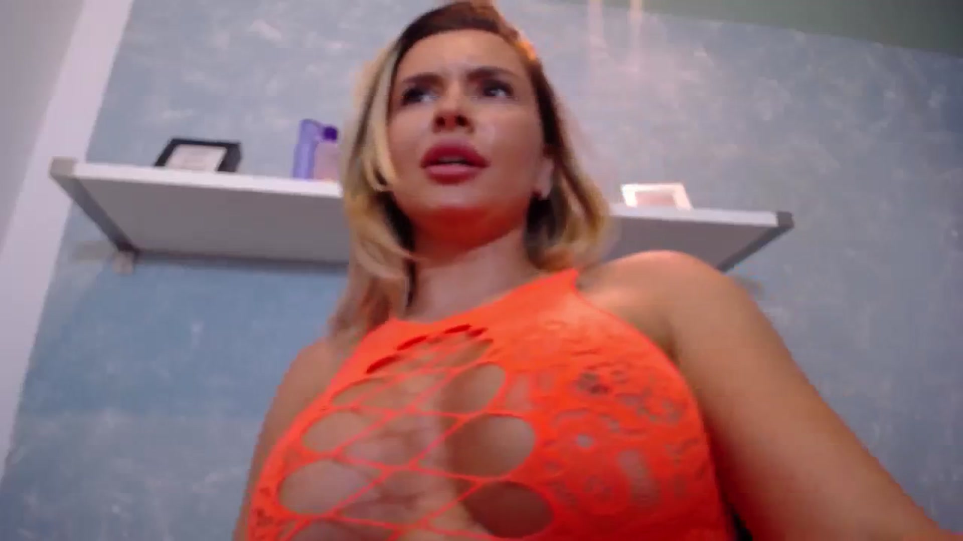 Gallery image thumbnail from EmilyLax's myfreecams stream on, 08/16/2023, 17:10 image 16 of 20