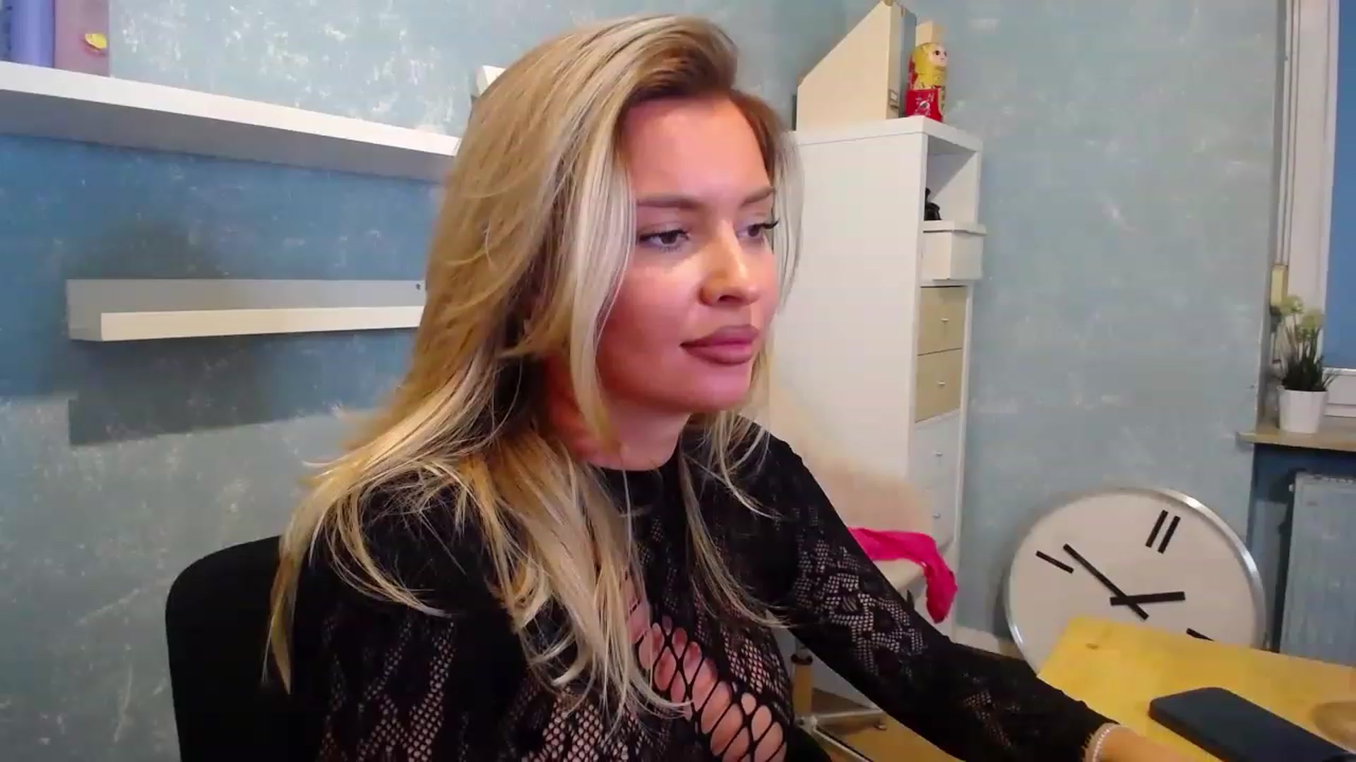 Gallery image thumbnail from EmilyLax's myfreecams stream on, 08/18/2023, 19:41 image 2 of 20