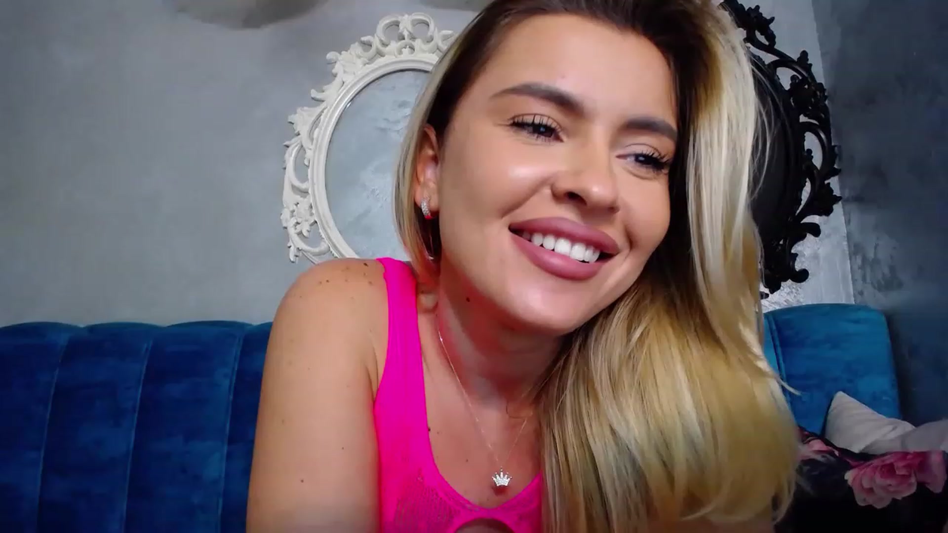 Gallery image thumbnail from EmilyLax's myfreecams stream on, 08/22/2023, 19:34 image 13 of 20