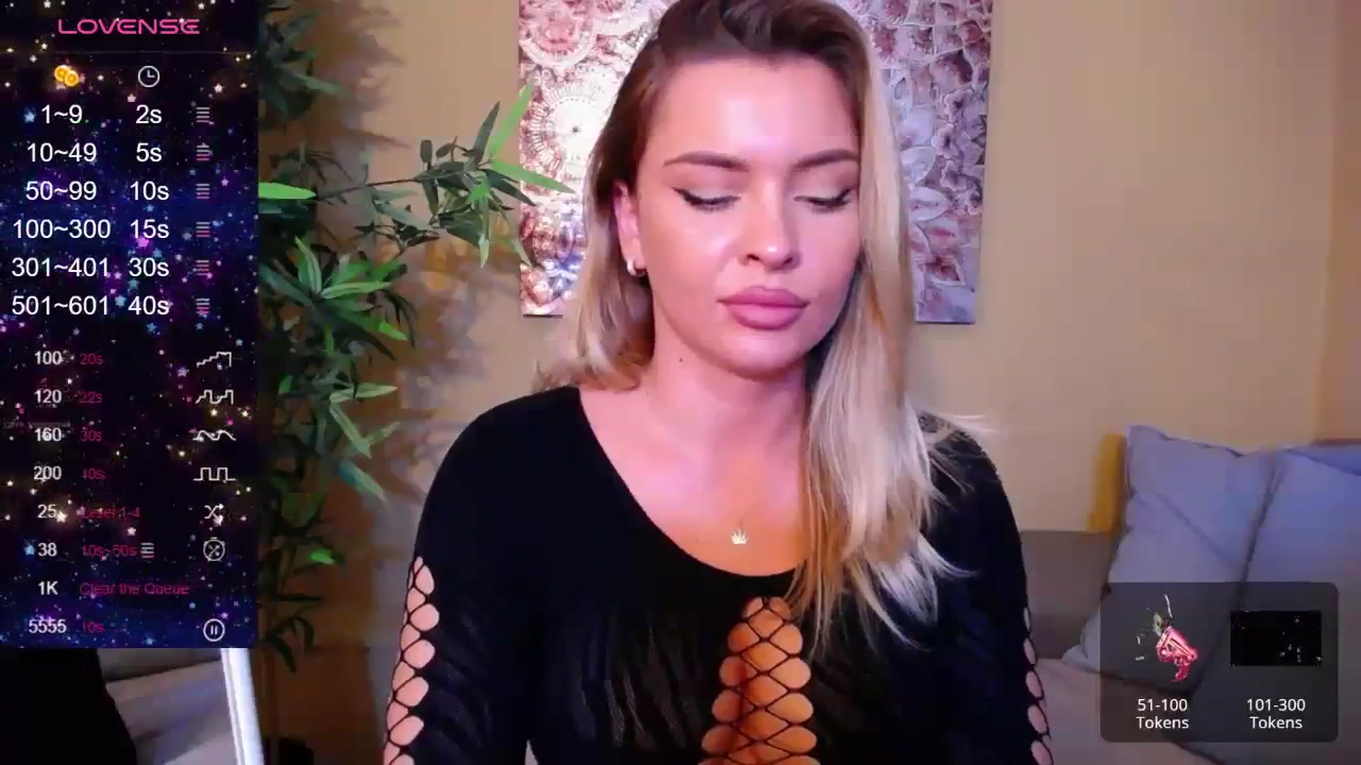Gallery image thumbnail from EmilyLax's myfreecams stream on, 09/06/2023, 18:21 image 16 of 20