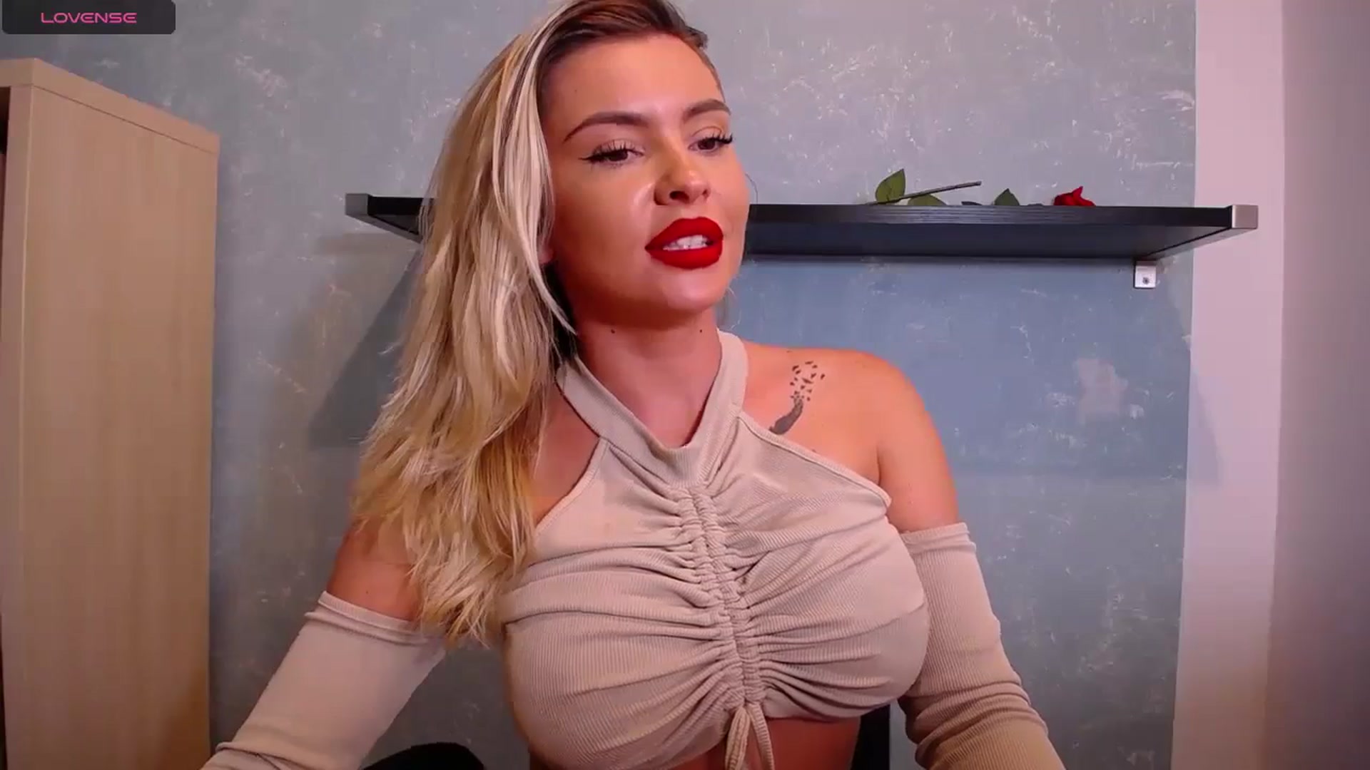 Gallery image thumbnail from EmilyLax's myfreecams stream on, 09/14/2023, 19:38 image 5 of 20