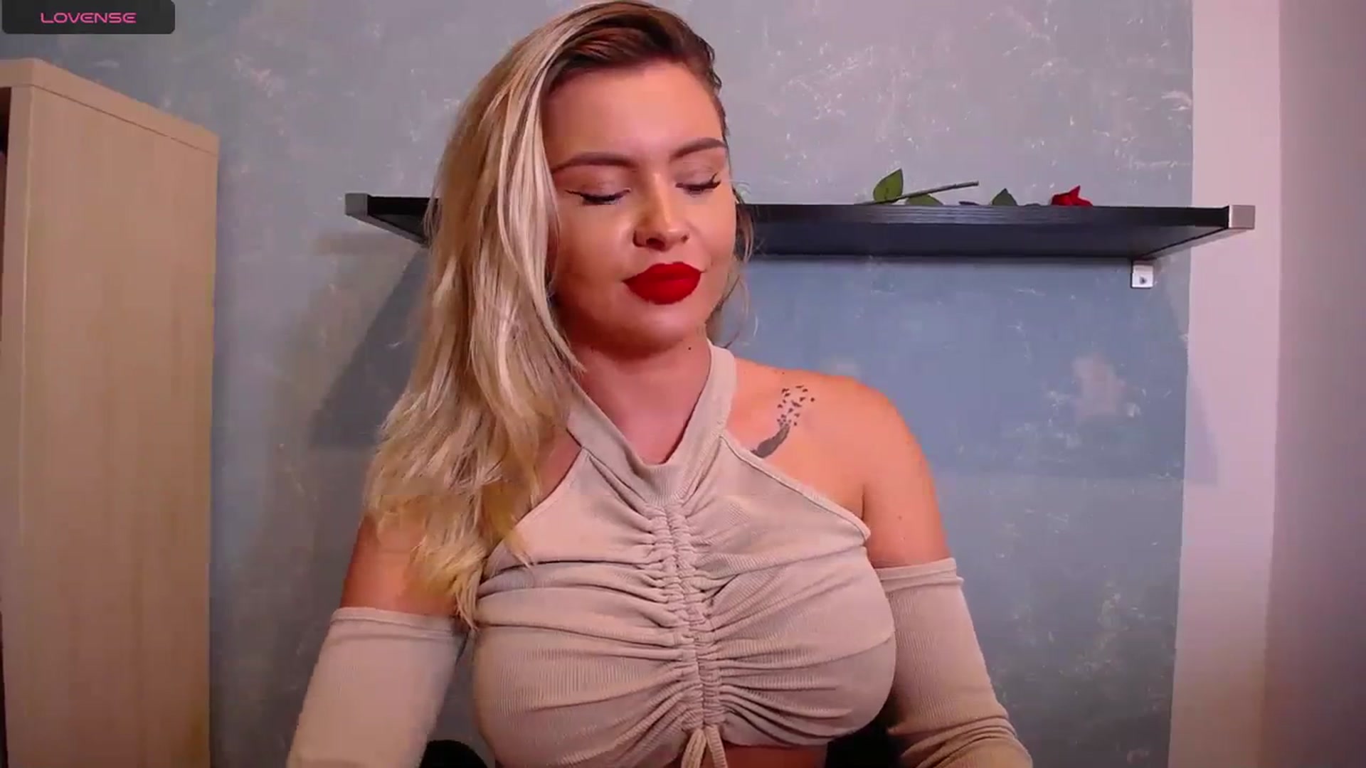 Gallery image thumbnail from EmilyLax's myfreecams stream on, 09/14/2023, 19:38 image 11 of 20