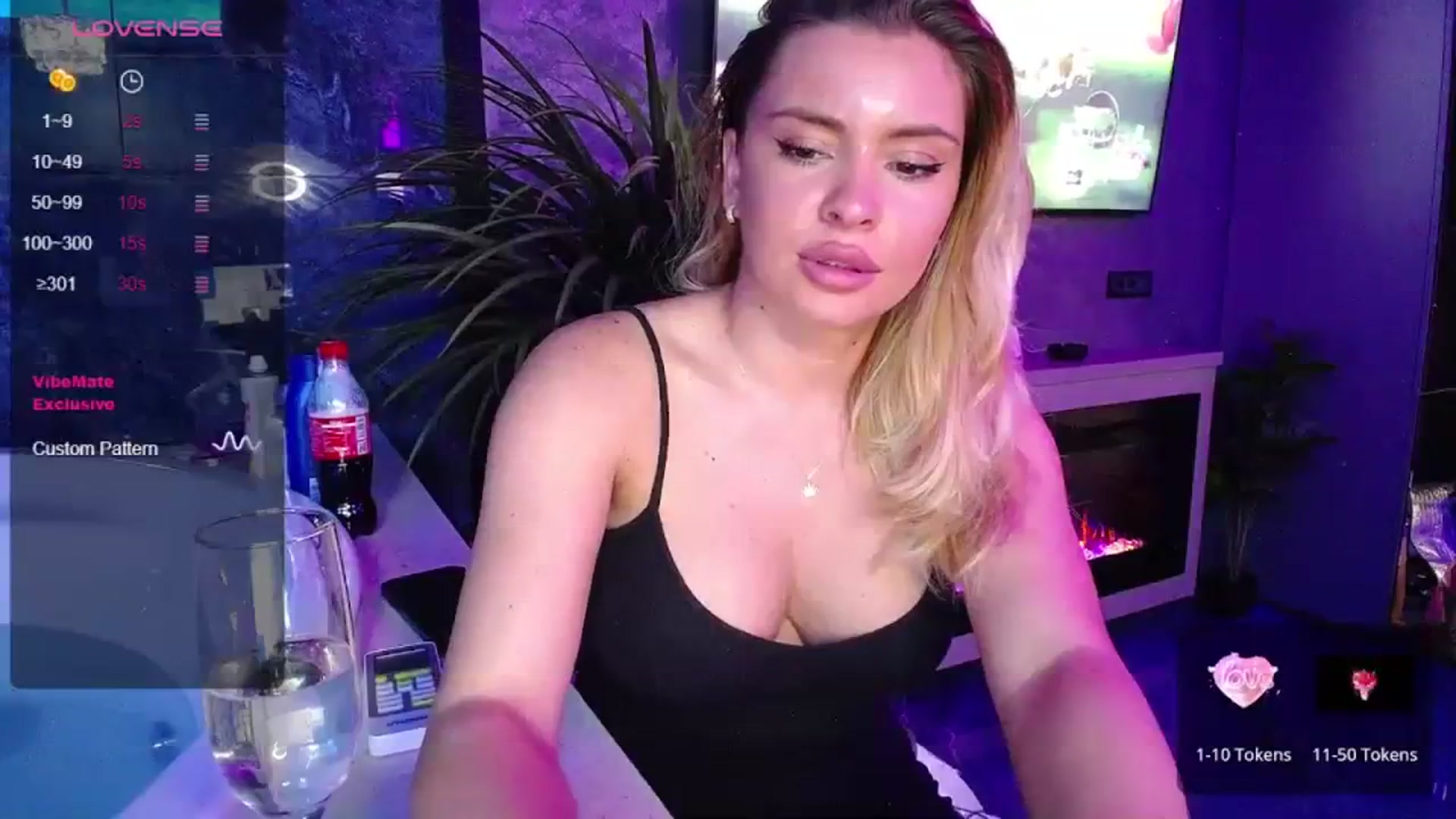 Gallery image thumbnail from EmilyLax's myfreecams stream on, 10/01/2023, 24:31 image 3 of 20