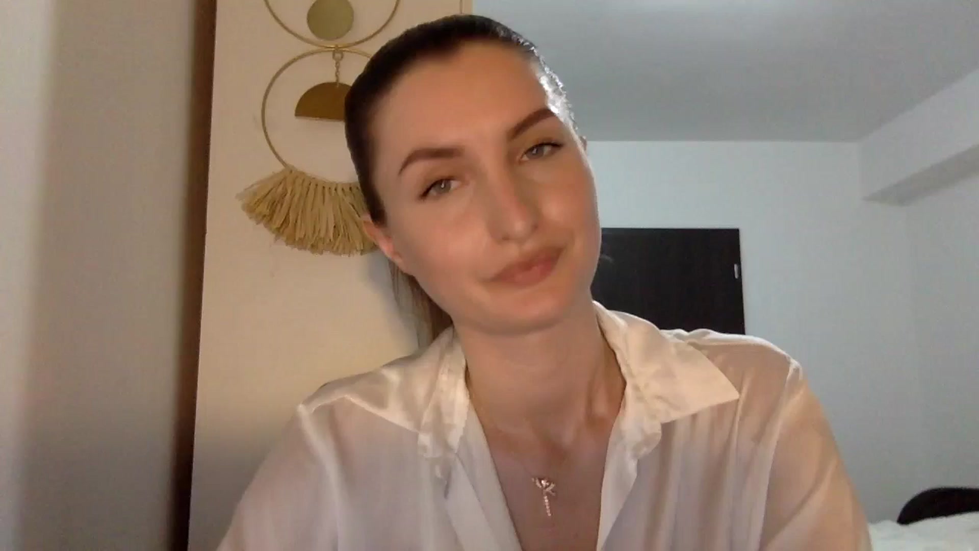 Gallery image thumbnail from EmilyNParis's myfreecams stream on, 05/03/2024, 20:33 image 17 of 20
