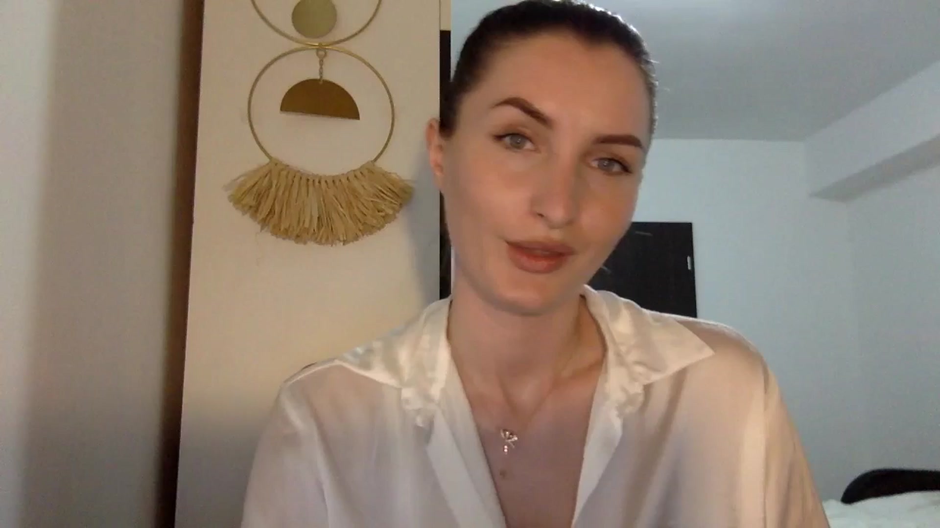 Gallery image thumbnail from EmilyNParis's myfreecams stream on, 05/03/2024, 20:33 image 9 of 20